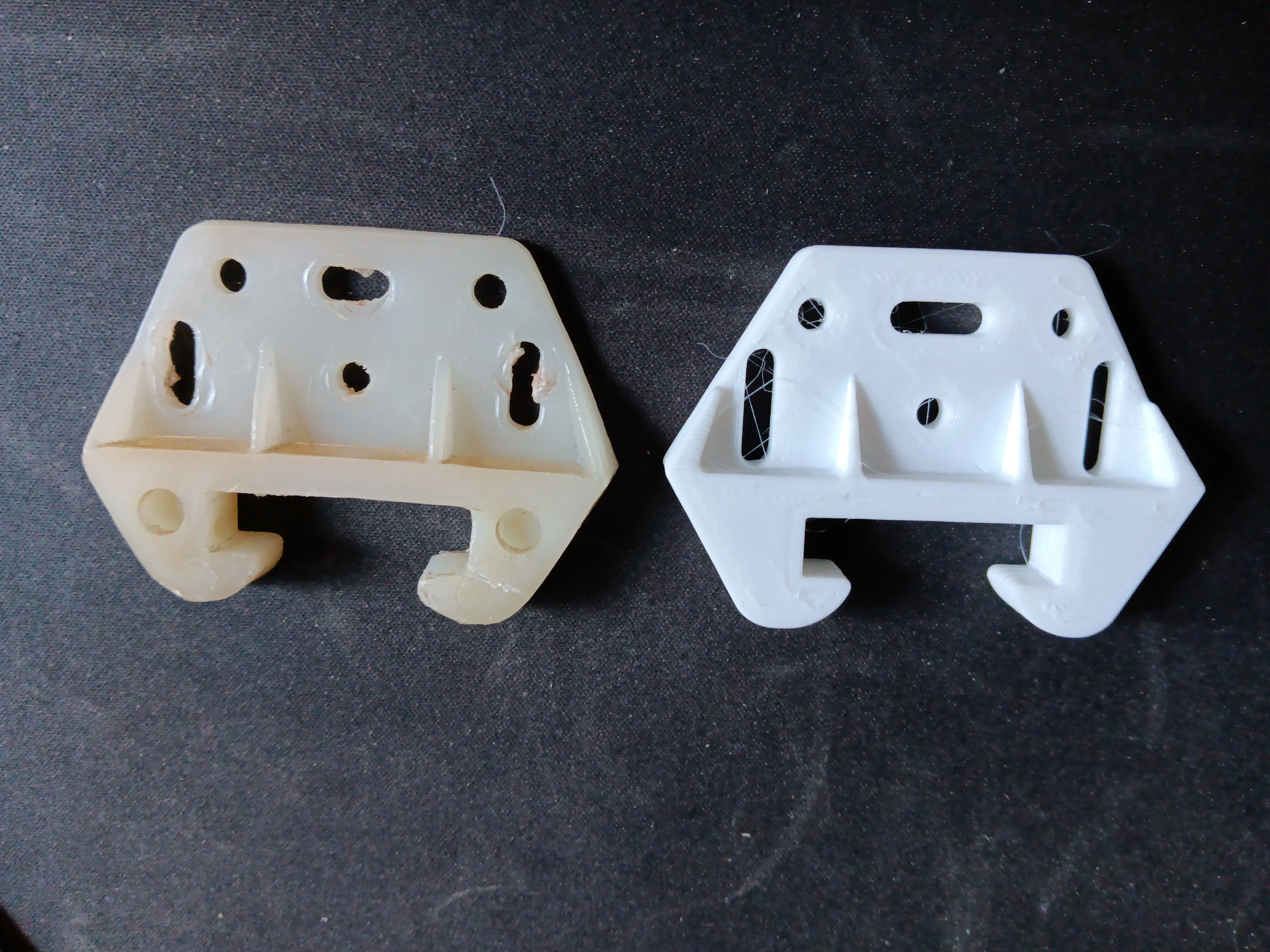 Tiêu đề thanh trượt ngăn kéo bằng nhựa gắn ở giữa Tóm tắ