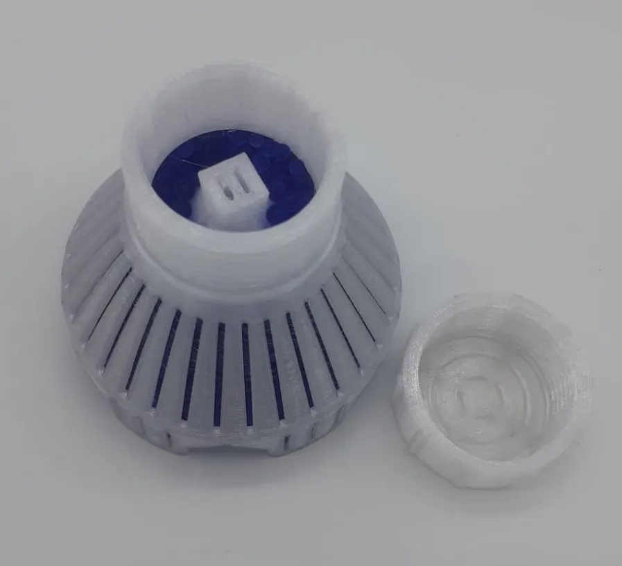 Hollow silica gel container.