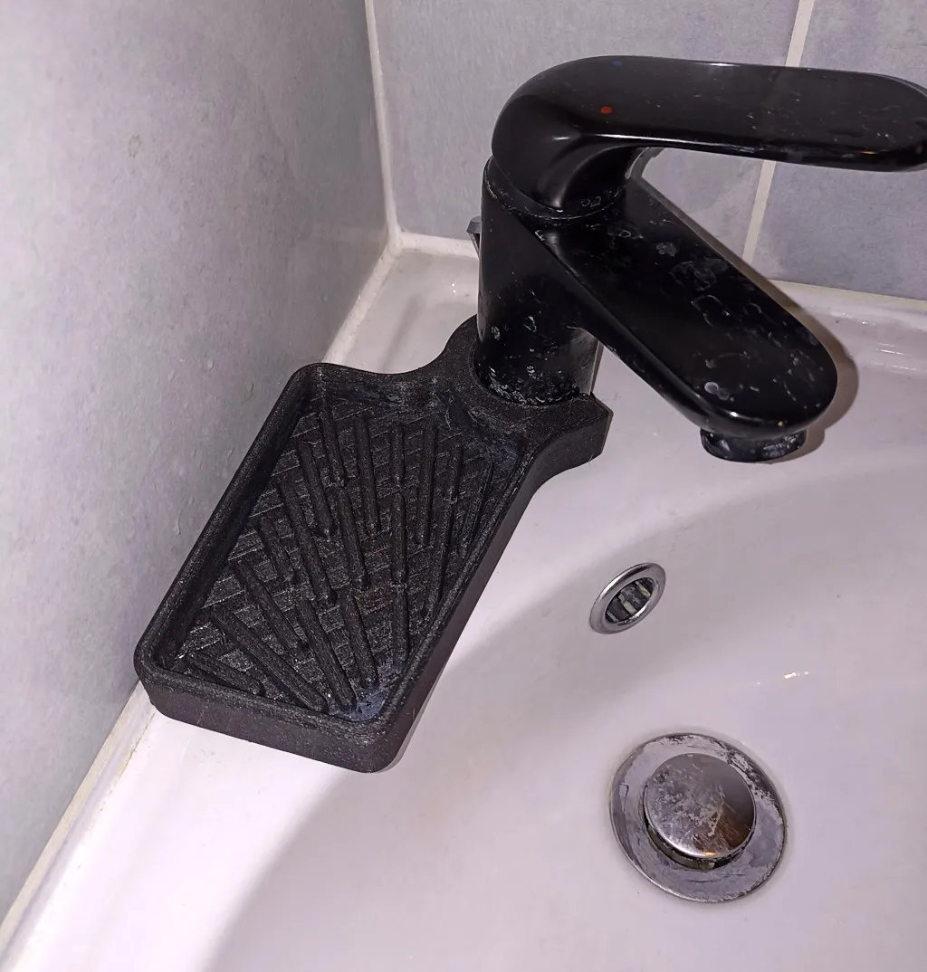 Title porte savon clipable Tóm tắt Porte savon qui se clipse au robinet po