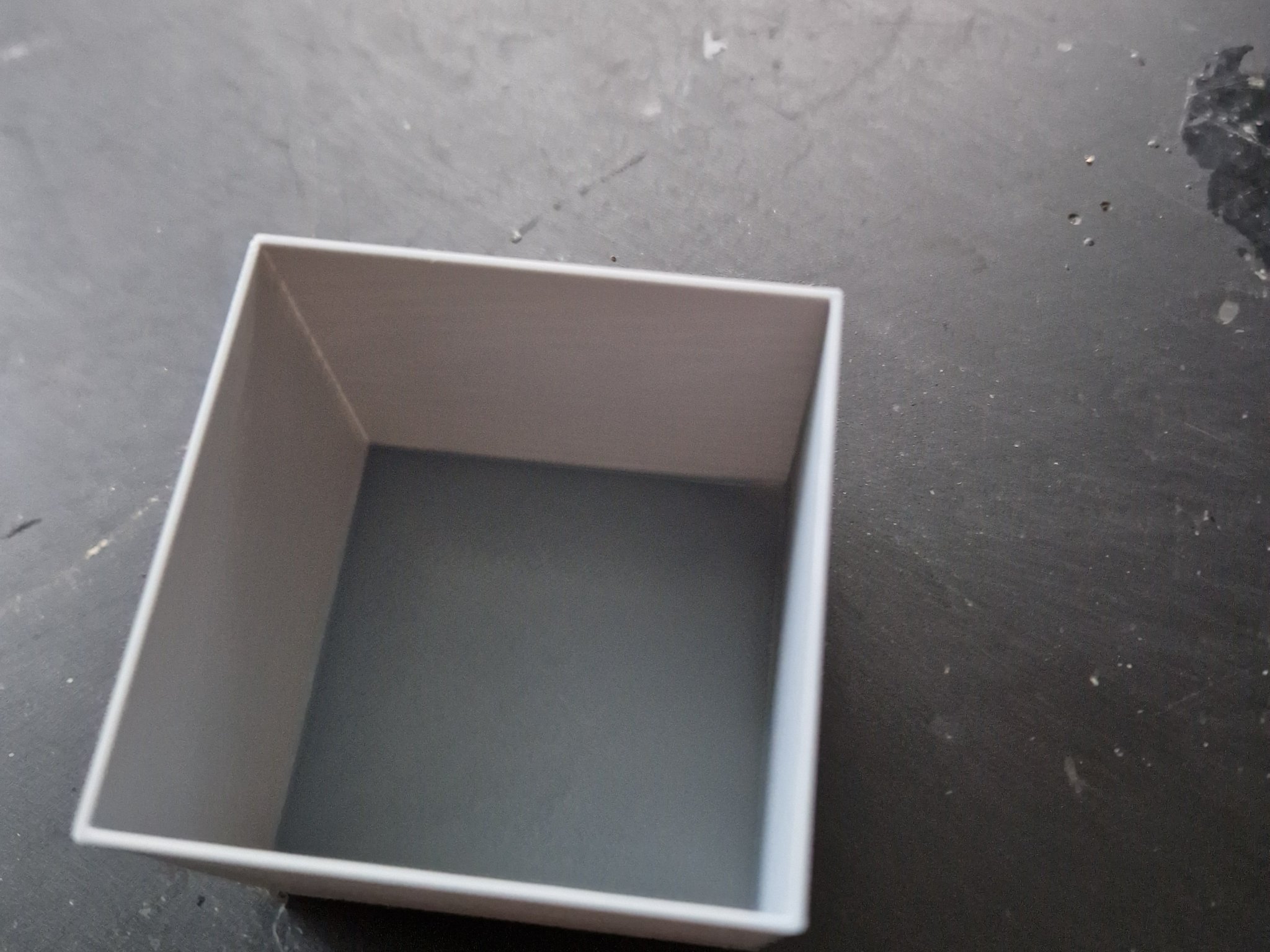 Tiêu đề Eckige Dose mit Deckel 60 x 60 x60mm Tóm tắt kleine Liều lư