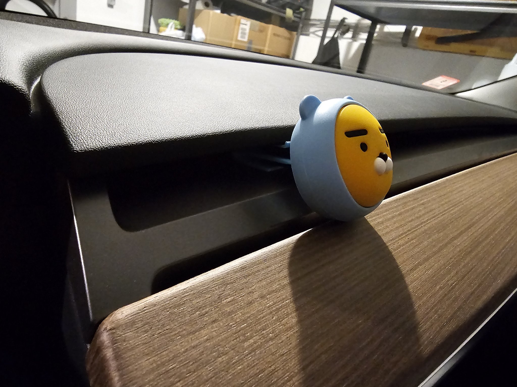 Kẹp Tản Nhiệt/Làm Thơm Cho Xe Tesla