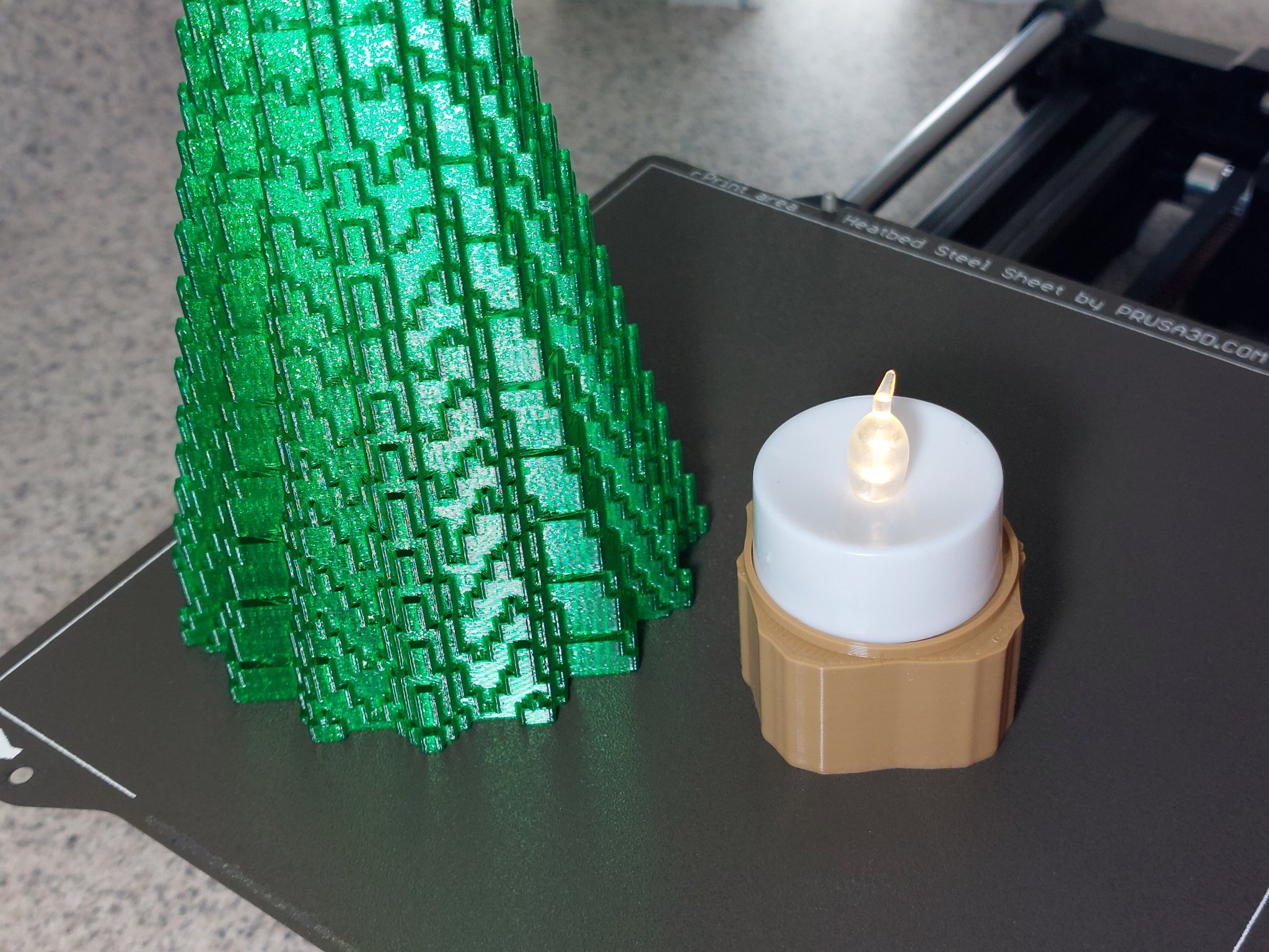 Tiêu đề Cây thông Noel Pixel - Lớn kèm giá đỡ đèn pha trà LED