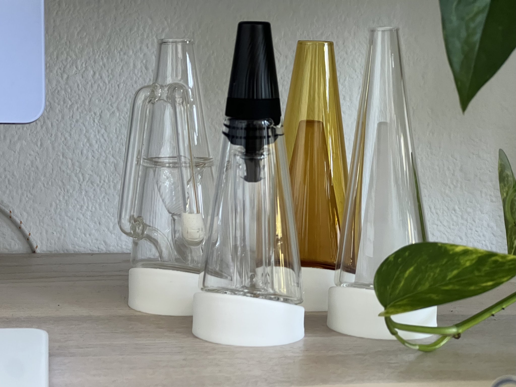 Tiêu đề Đế kính Puffco Peak Tóm tắt Giữ ly của bạn thẳng đ