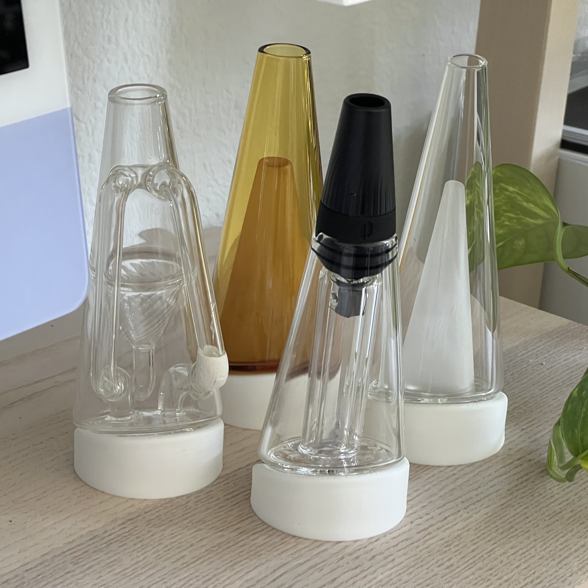 Tiêu đề Đế kính Puffco Peak Tóm tắt Giữ ly của bạn thẳng đ