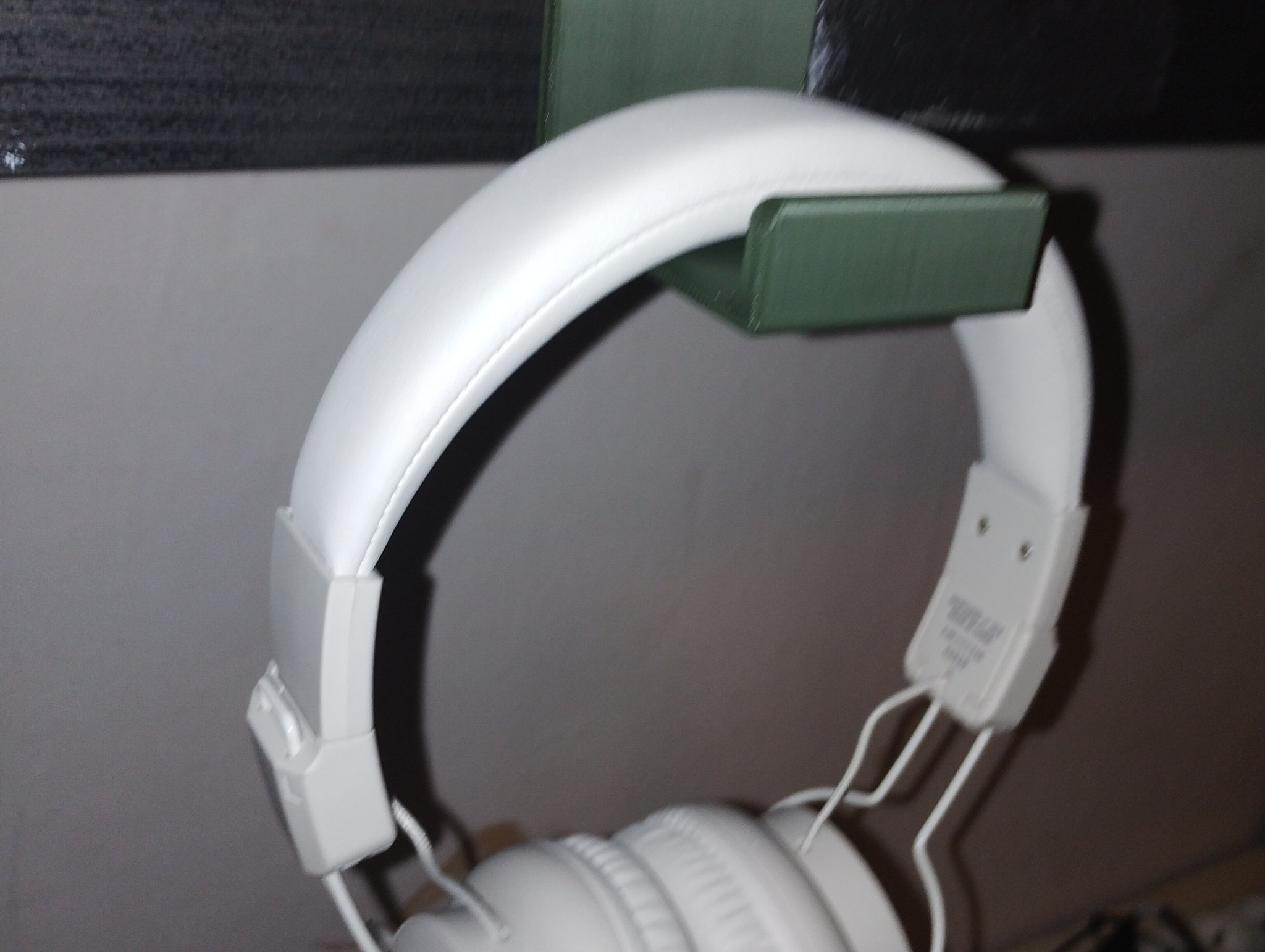 Title držák na sluchátka Tóm tắt jedná se o držák na sluchátka na p