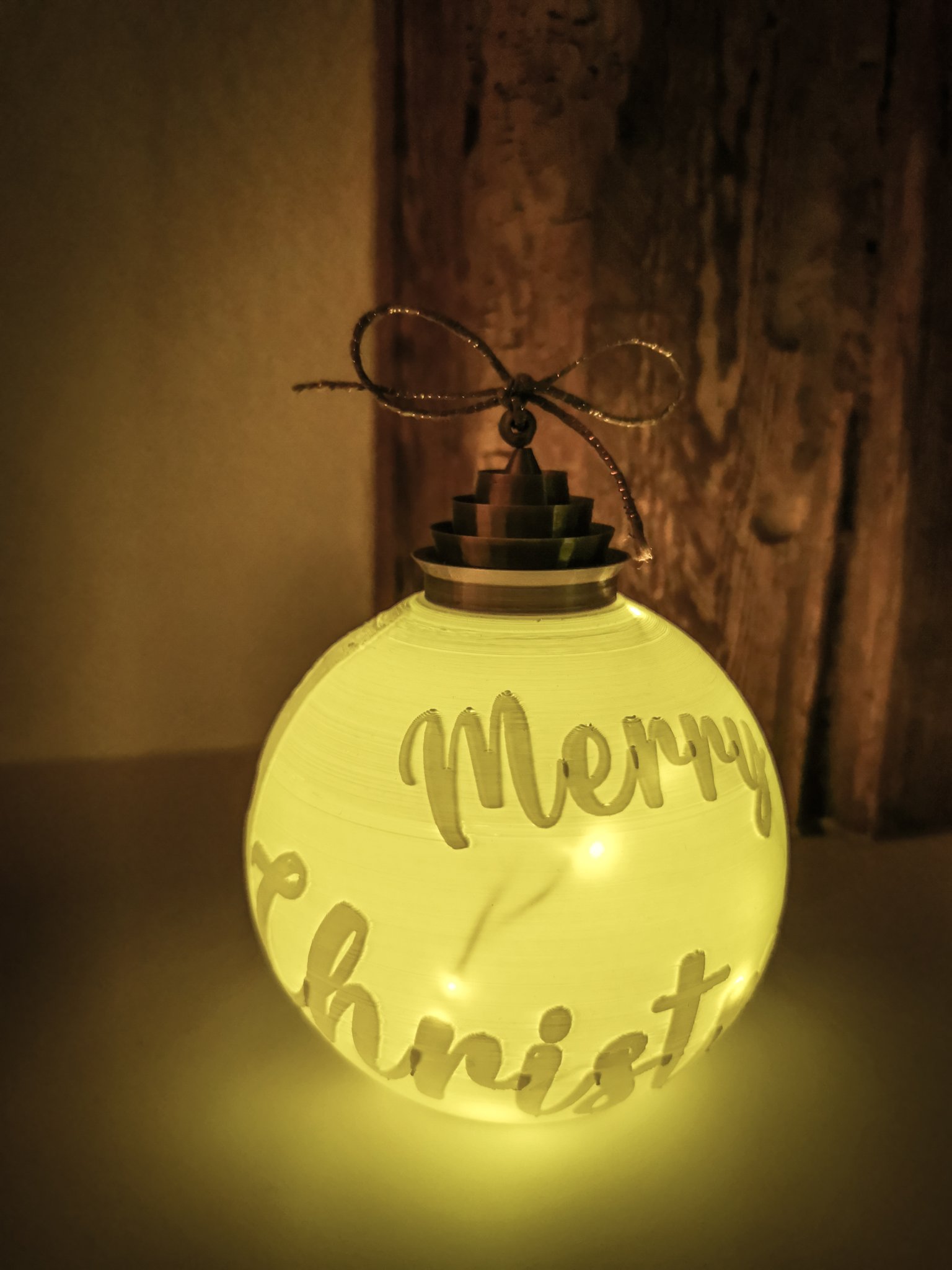 Tiêu đề Quả bóng Giáng sinh của riêng bạn Tóm tắt Tặng quà