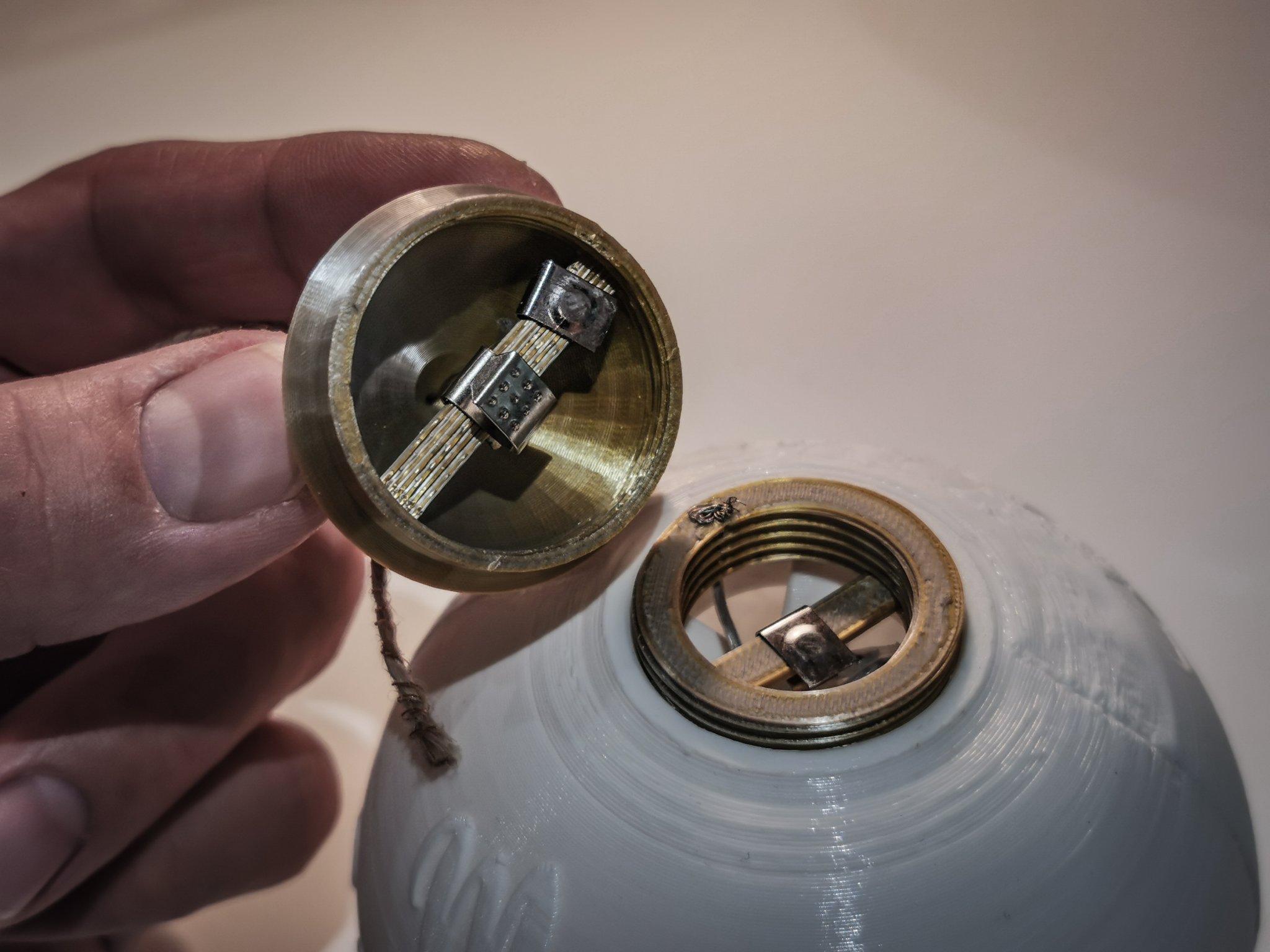 Tiêu đề Quả bóng Giáng sinh của riêng bạn Tóm tắt Tặng quà