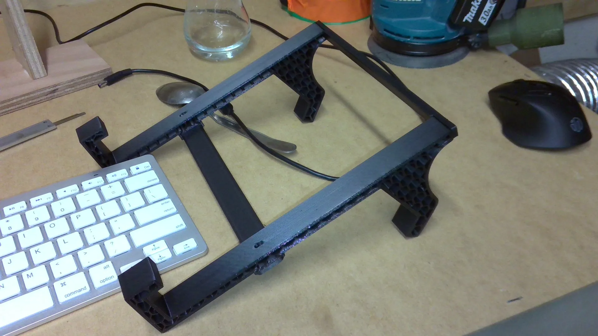 Stand for dell rugged 7220 latitude