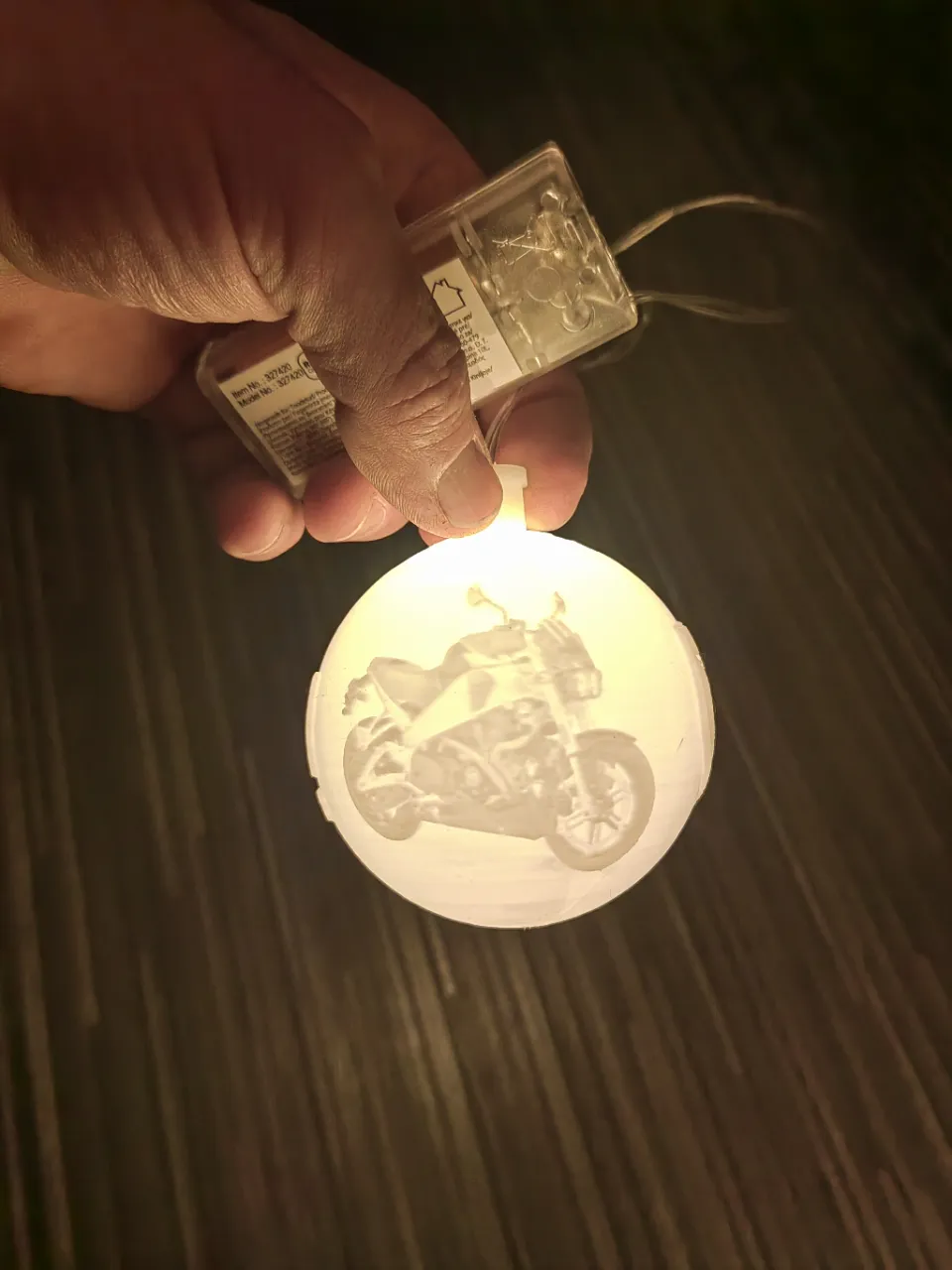 Tiêu đề Vánoční koule Buell litophane Tóm tắt Vánoční ozdoba p