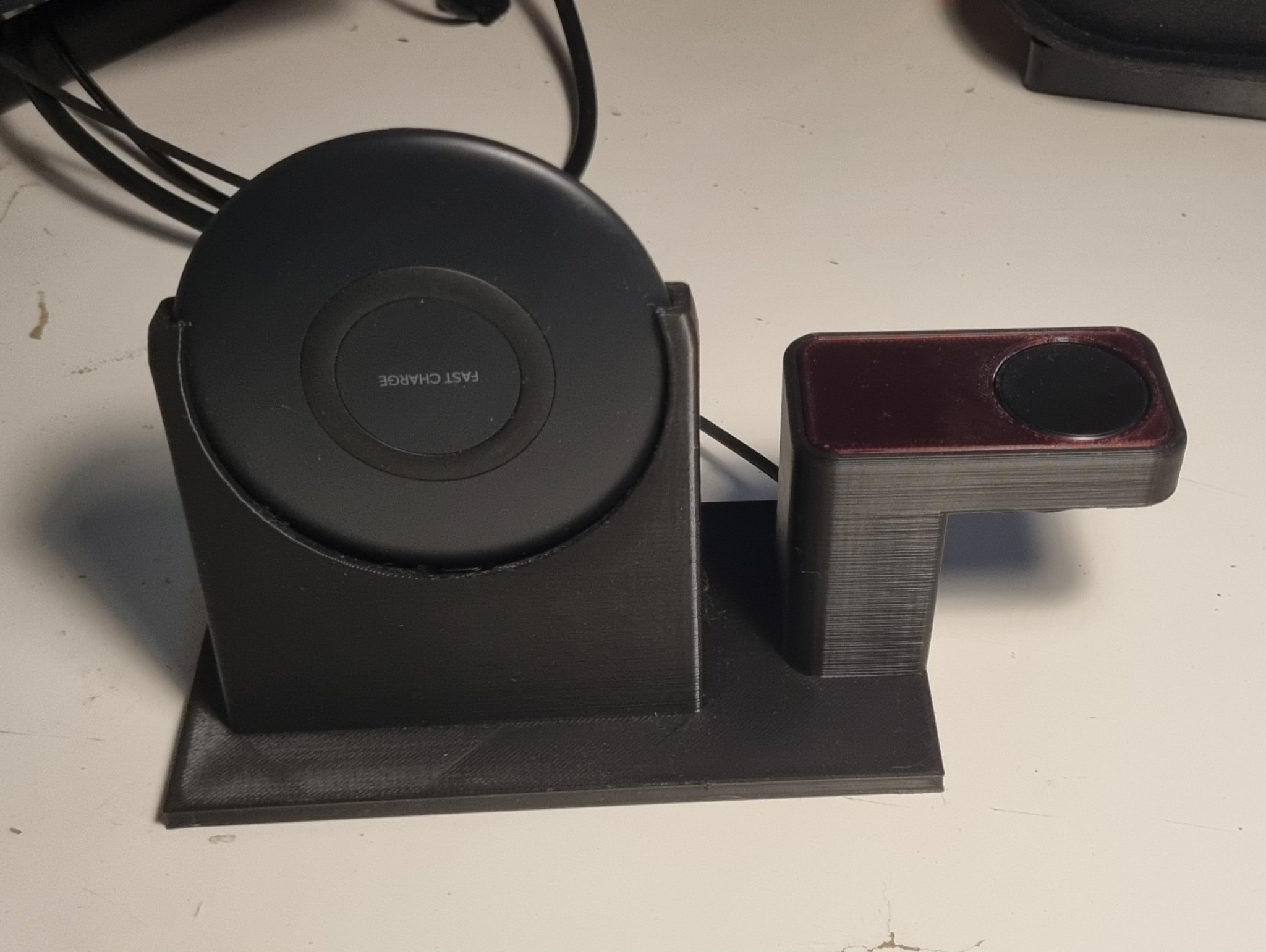 Tiêu đề Đế sạc không dây cho điện thoại và đồng hồ Tóm