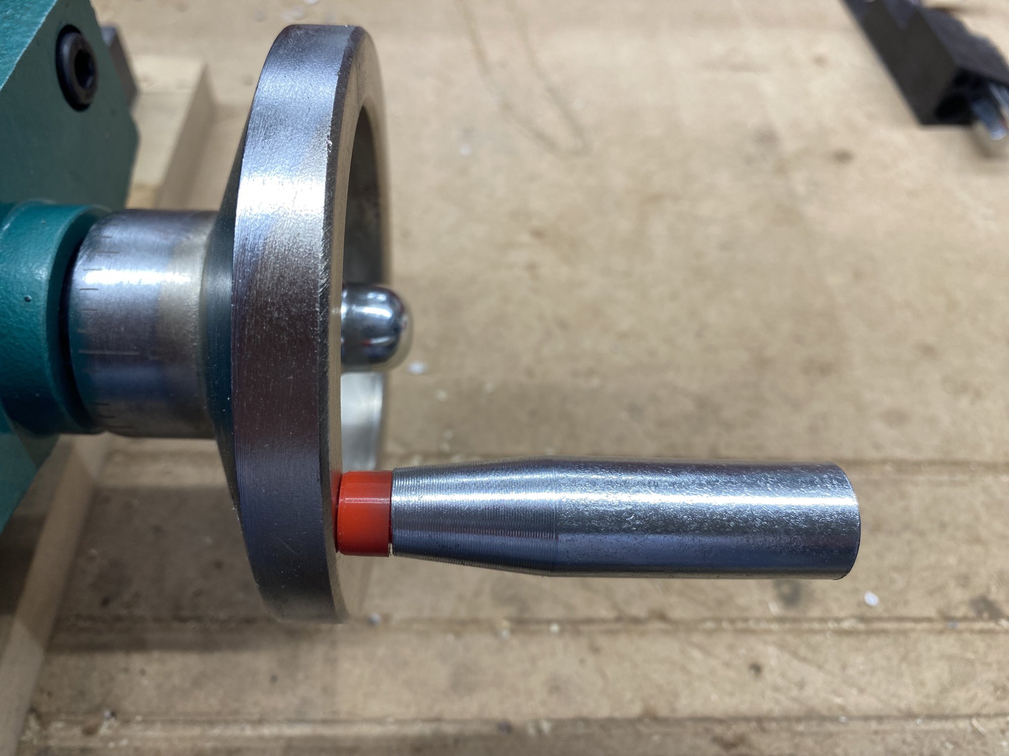 Tiêu đề Tay cầm cho bánh xe tay của Bàn phay VEVOR 177 X 67 Inch M