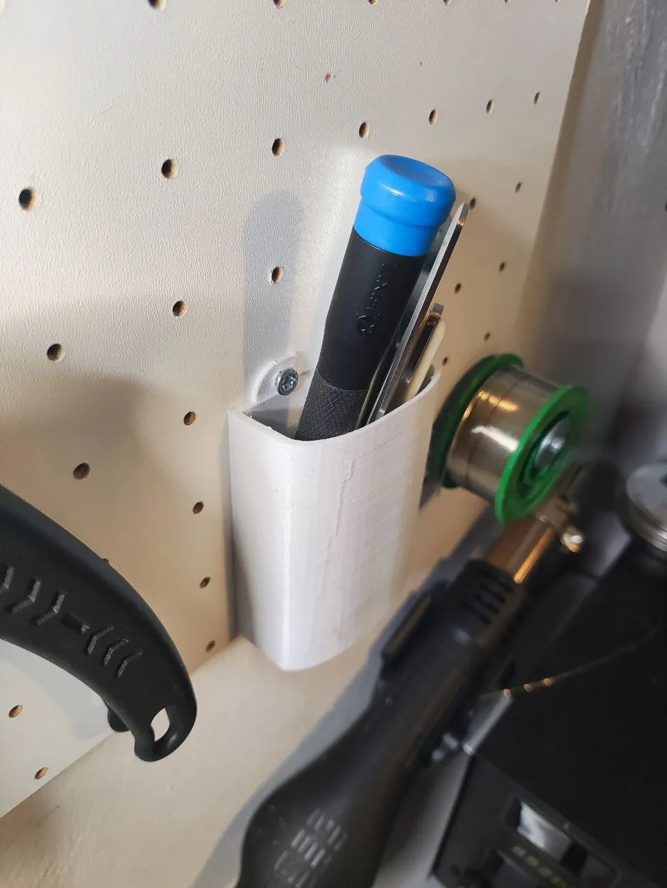 Tiêu đề Khay bảng ghim Tóm tắt 55 x 26 x 82 cm Khay đựng bảng