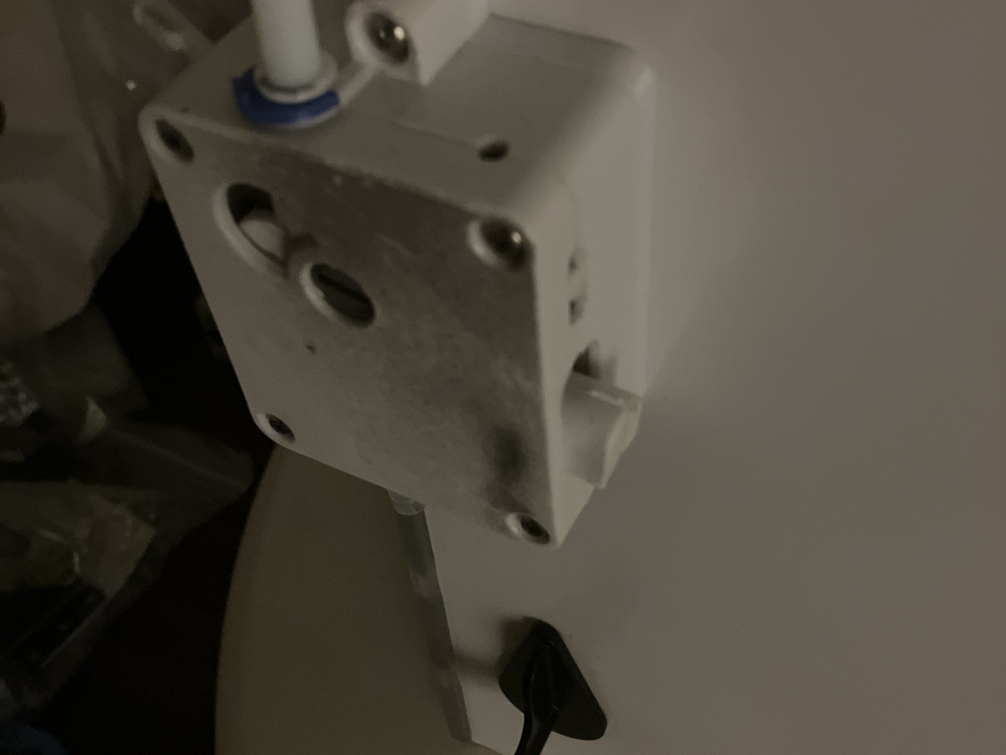 Tiêu đề UM2 tấm gắn máy đùn cấp liệu thứ hai bên phải Tó