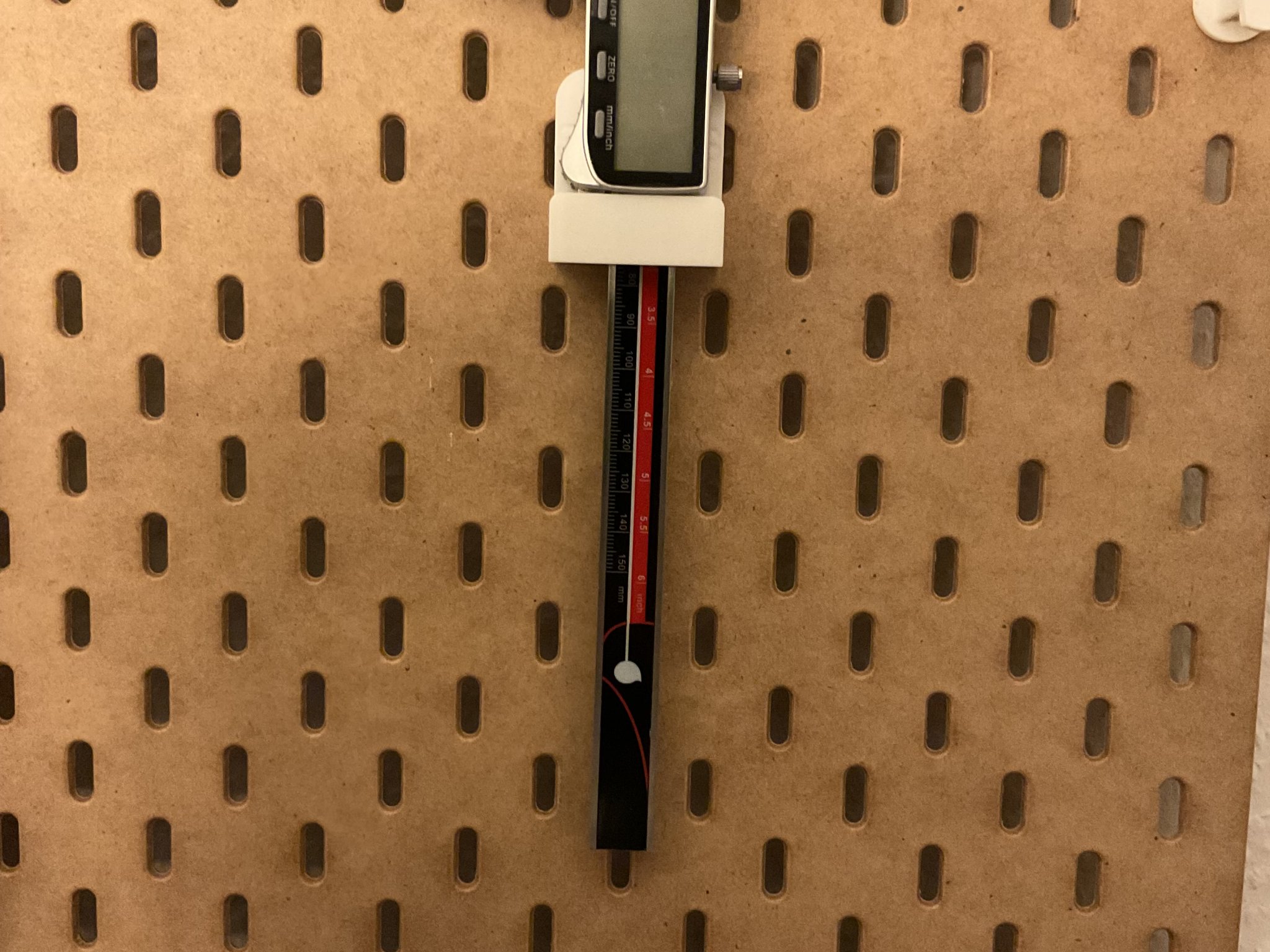 Tiêu đề Giá đỡ thước kẹp Ikea Skadis Tóm tắt Giá đỡ kẹp