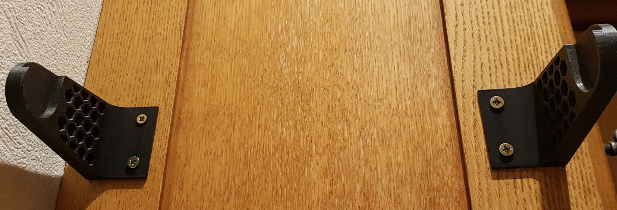 Tiêu đề Support rouleau éssui-tout Tóm tắt Deux pattes de fixation à