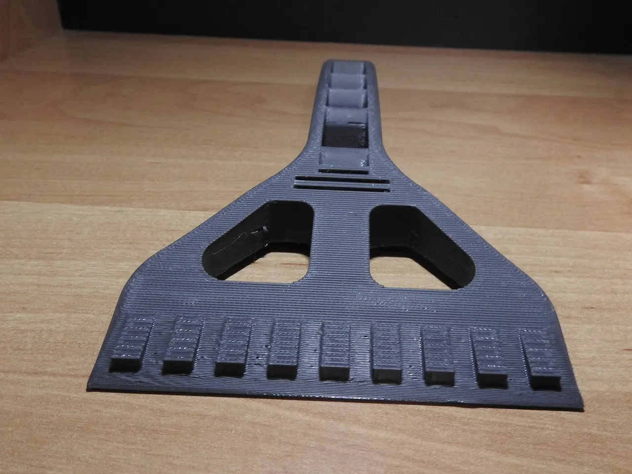 Dụng cụ cạo băng