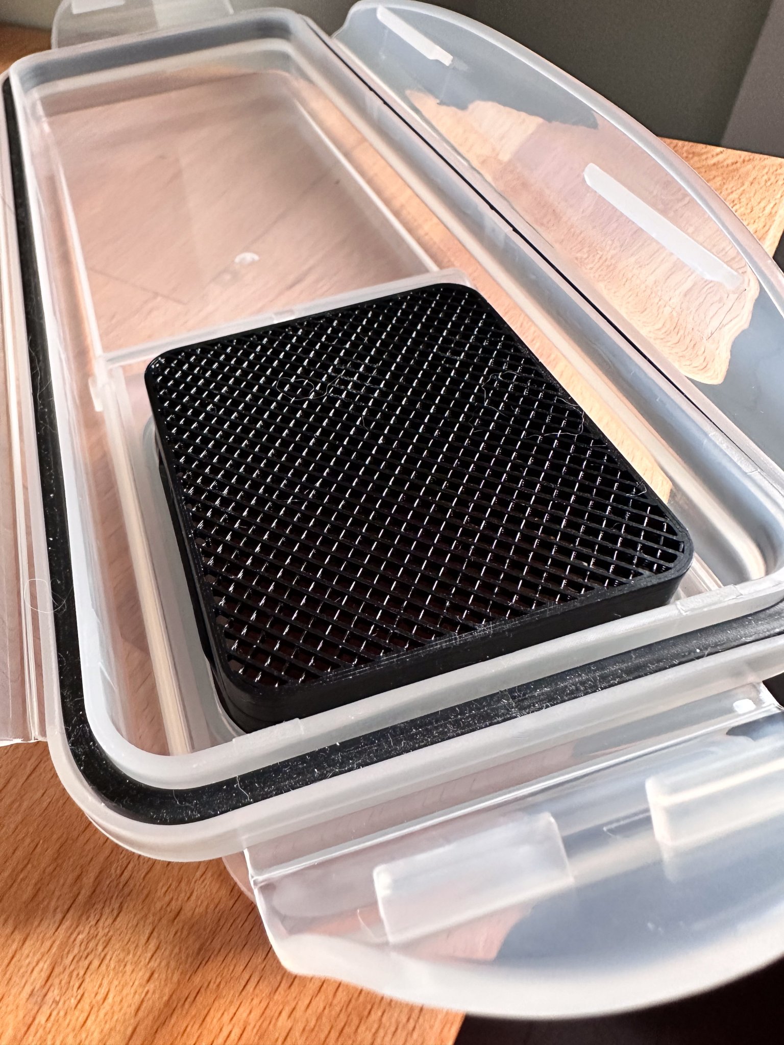 Desiccant box for Plastic House cereal box lid