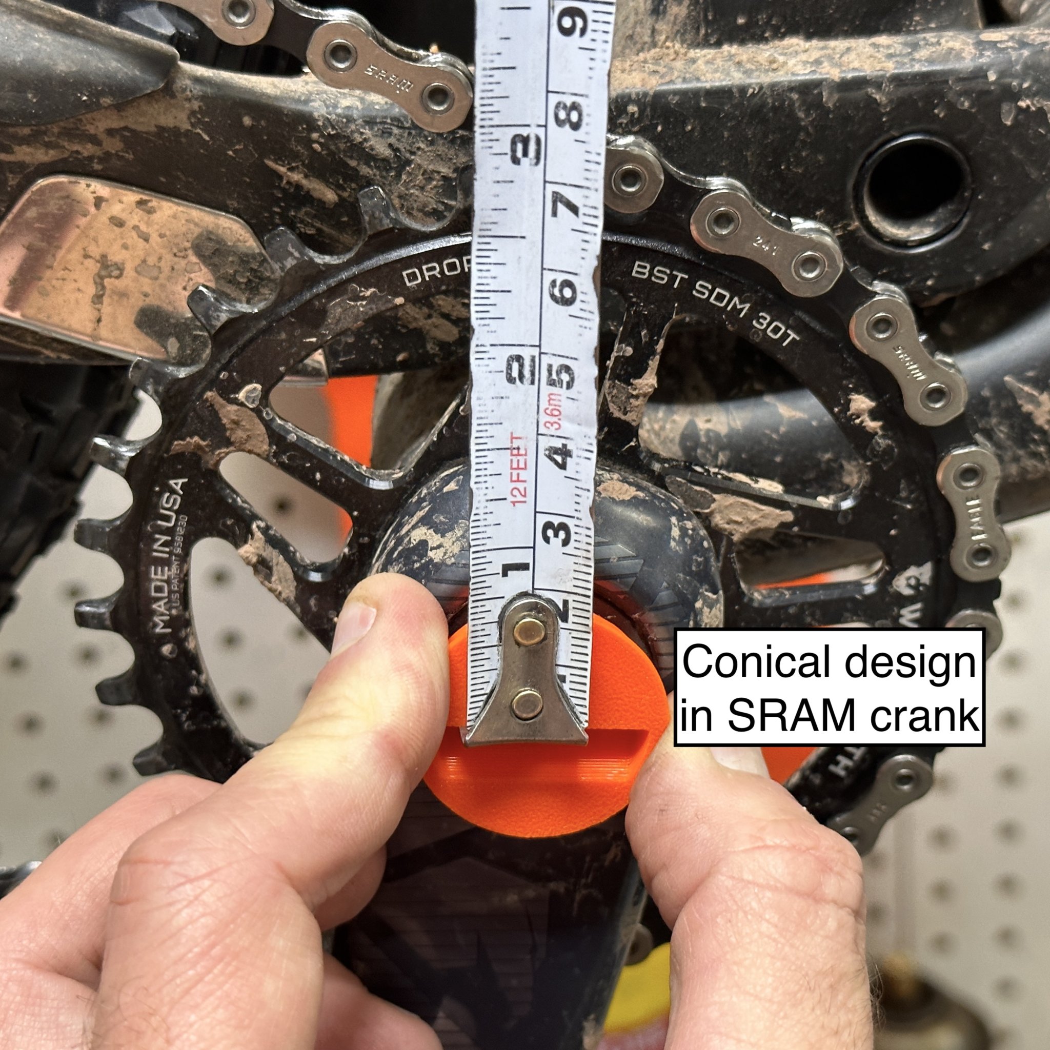 Dụng cụ đo tâm hình nón cho xe đạp