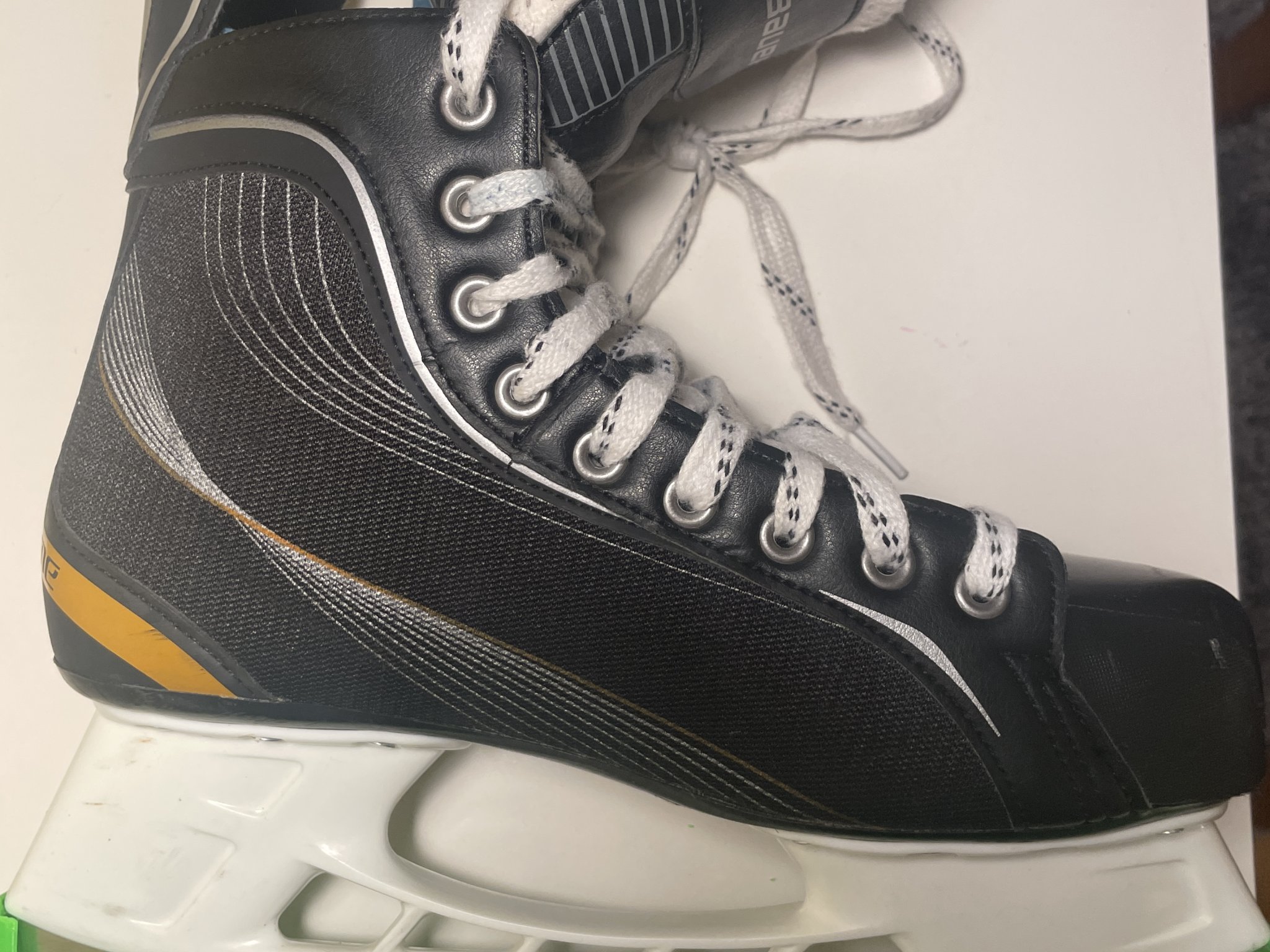 NEW V3 Ice Skate blade cover (Remix/improved version)