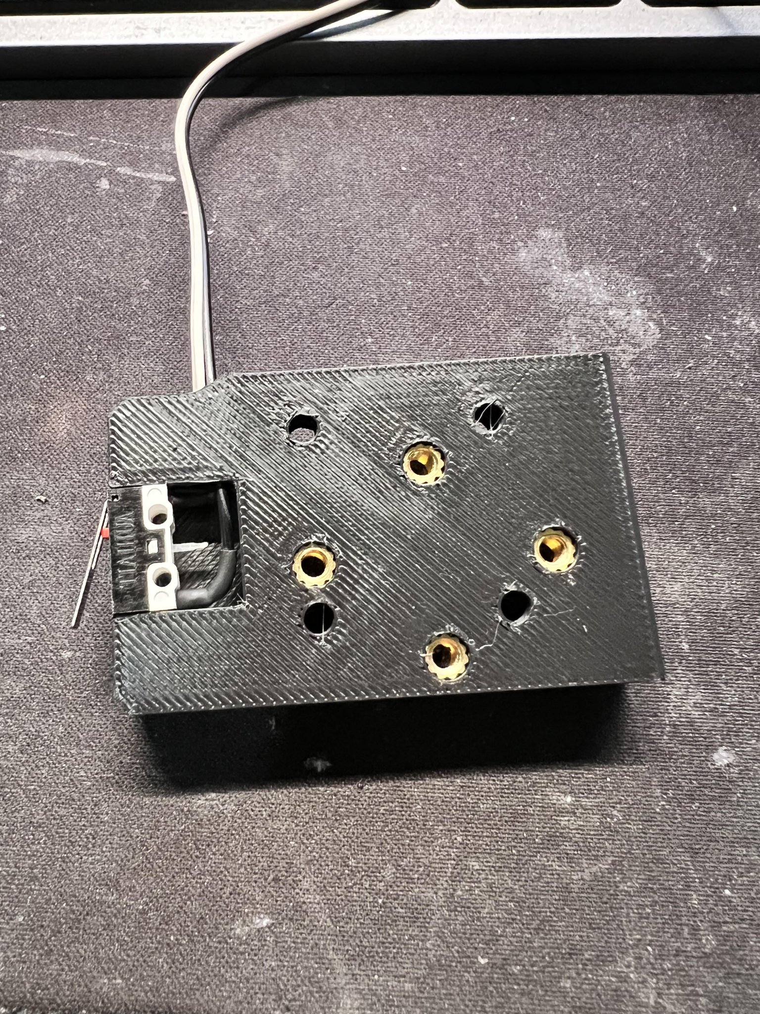 Tựa đề Zero G Mercury - E34M1 - Top MGN12H with Integrated Limit Switch r