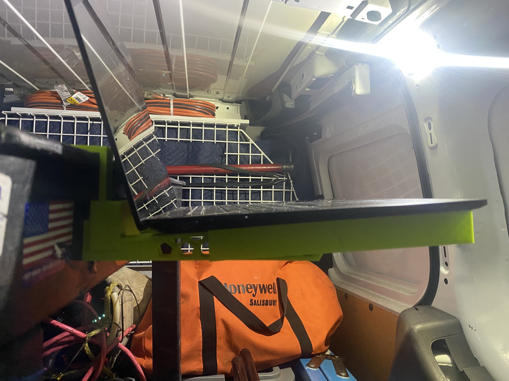 LAPTOP HOLDER FOR NARROW RUBBERMAID CART V3