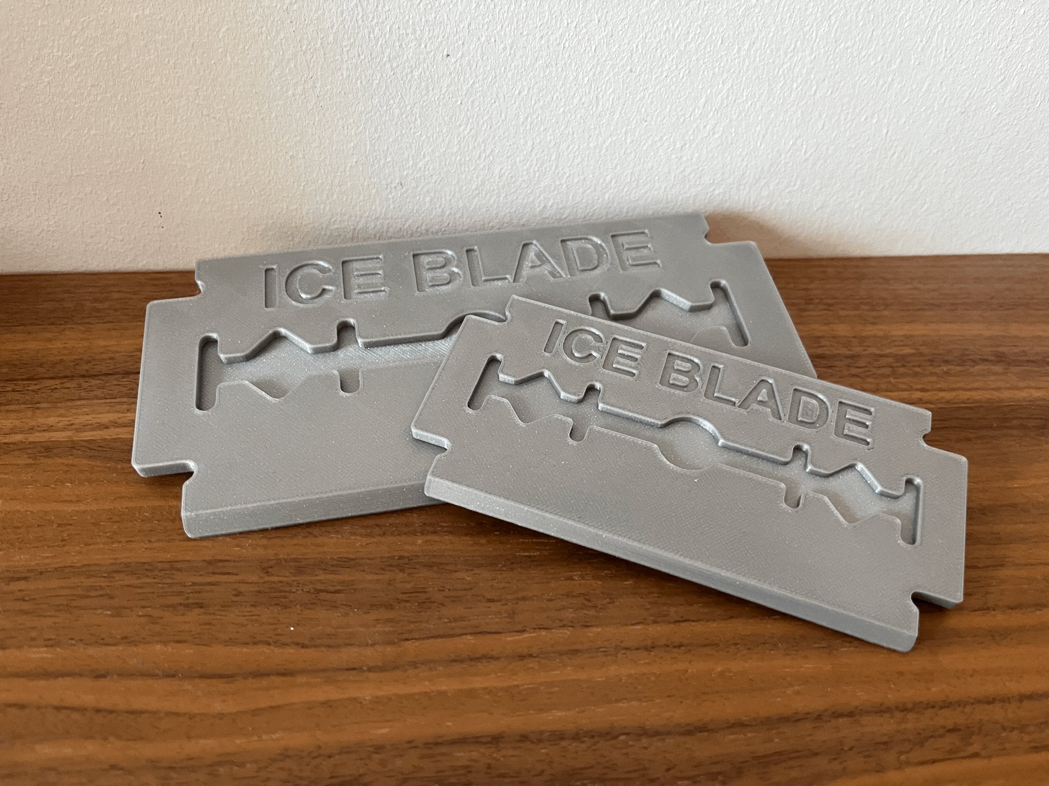 Lưỡi Dao Băng Đá