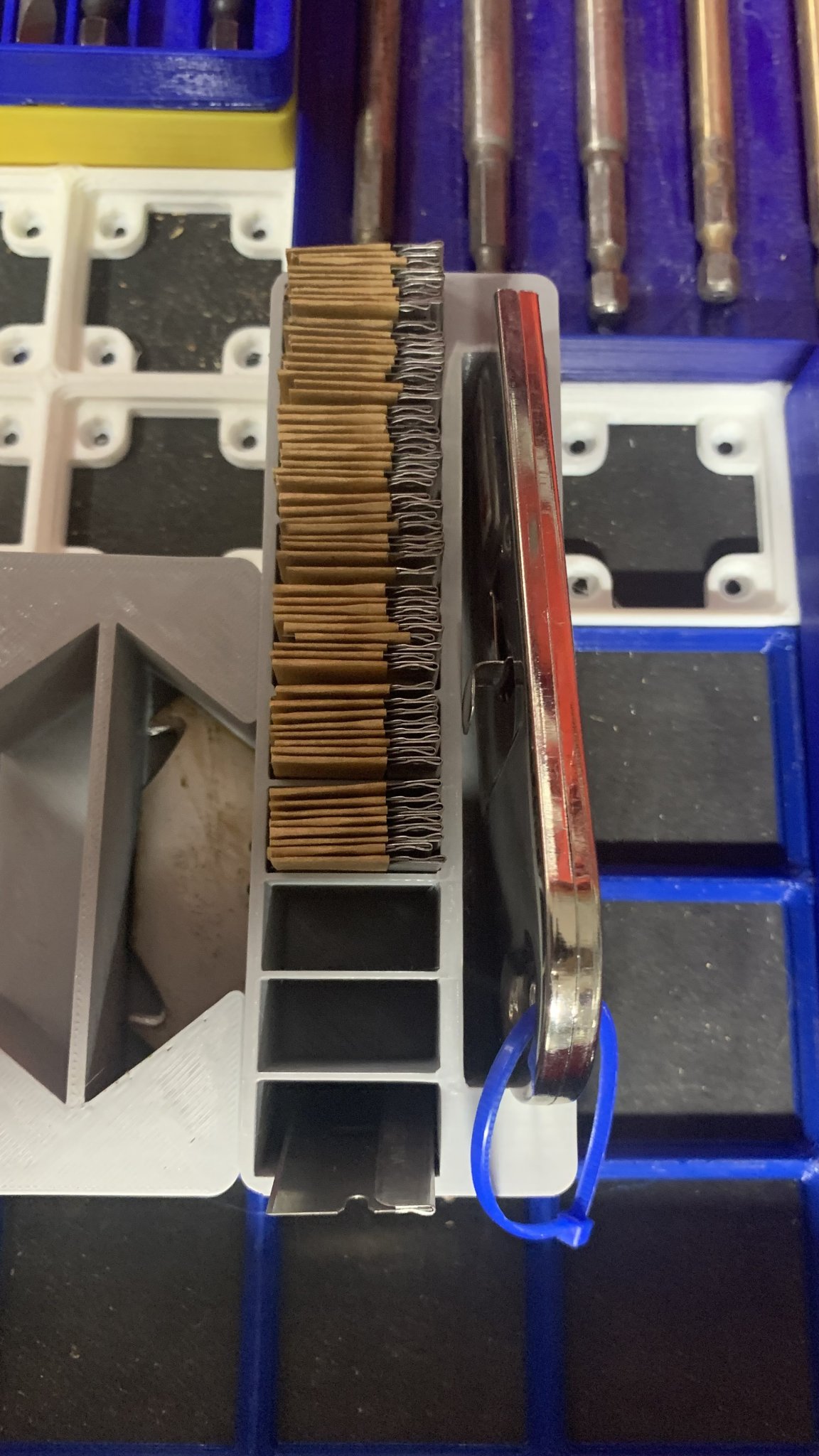 Gridfinity Paint Scraper Holder 3x1x5