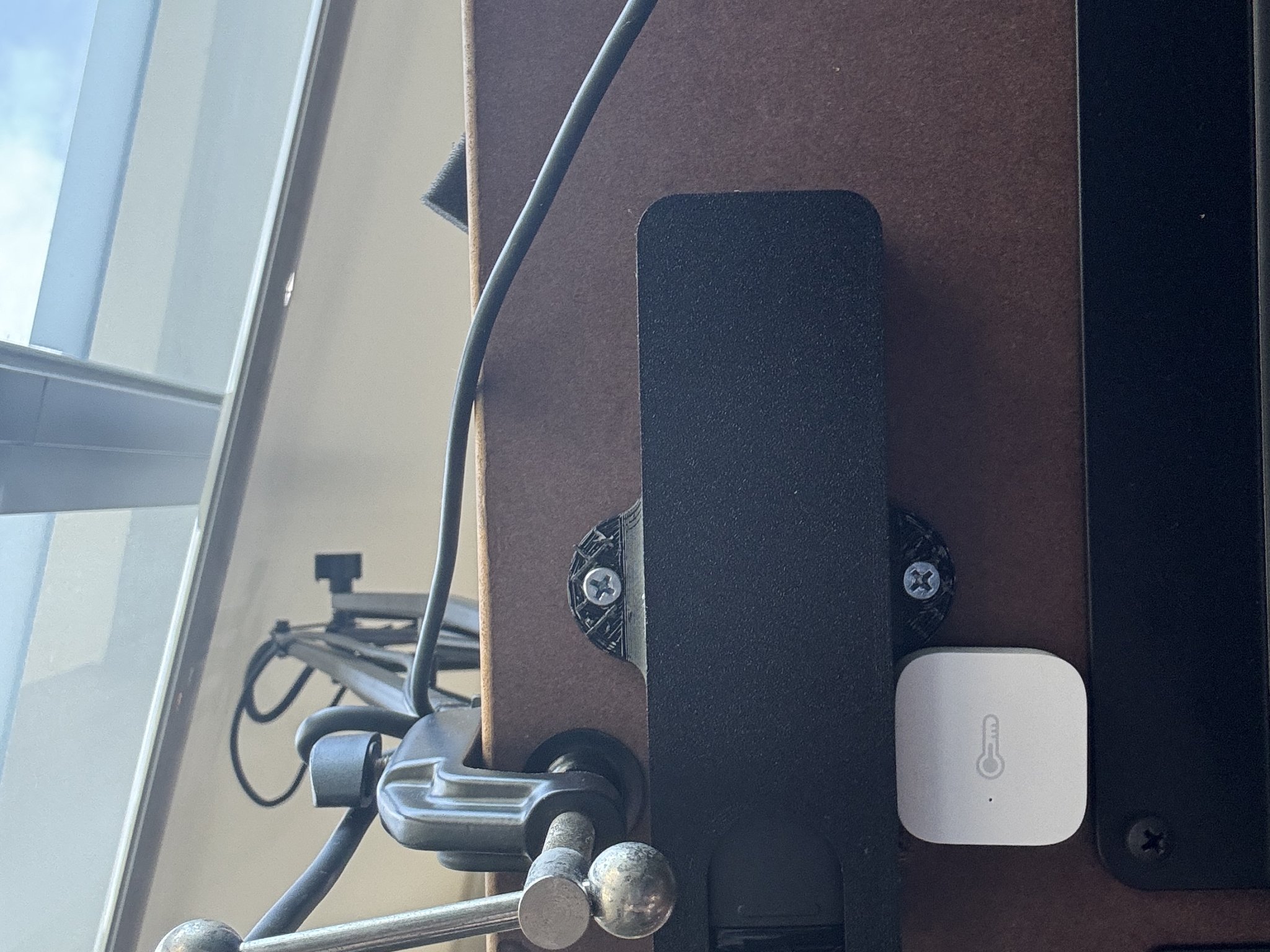 Kef LSX II Remote Holder - Under-desk