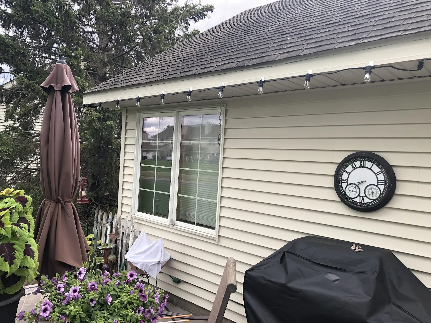 Hanging Light Eve Hook