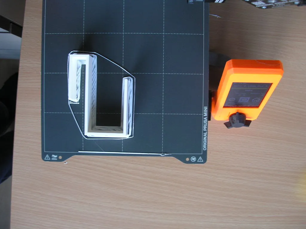 Tiêu đề Háček na tabuli Móc bảng đen Tóm tắt Háček na tabuli