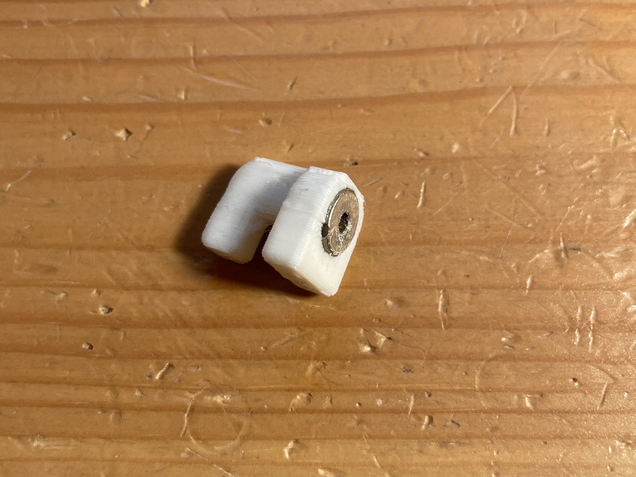 IKEA Skadis 8mm magnet (e.g. metal ruler)