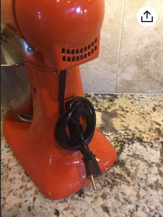 Tiêu đề Dụng cụ sắp xếp dây điện hỗ trợ nhà bếp cho máy