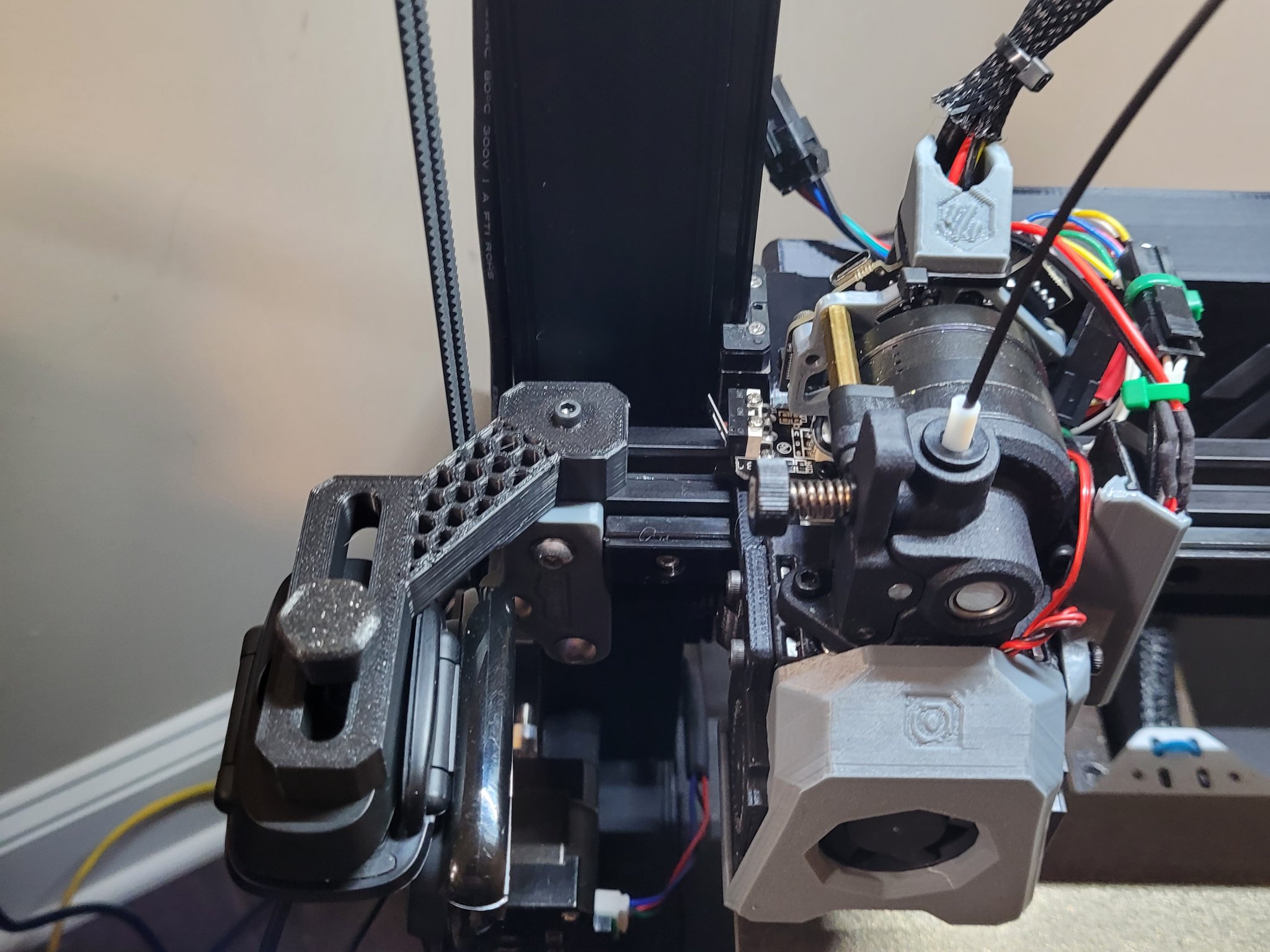 Tiêu đề Giá treo webcam trục X của Switchwire Tóm tắt Chỉ cần