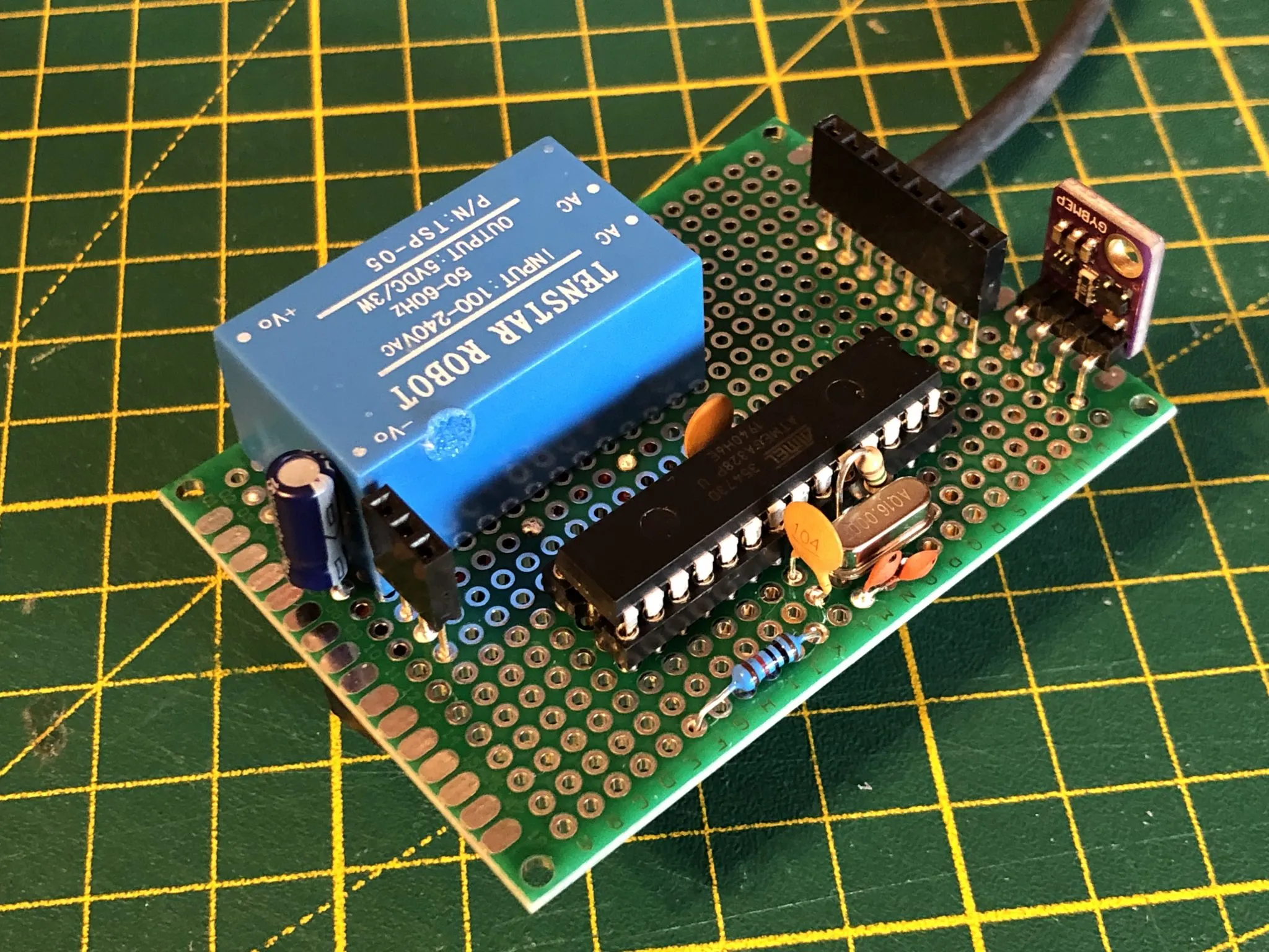 Hộp đựng trạm thời tiết Arduino