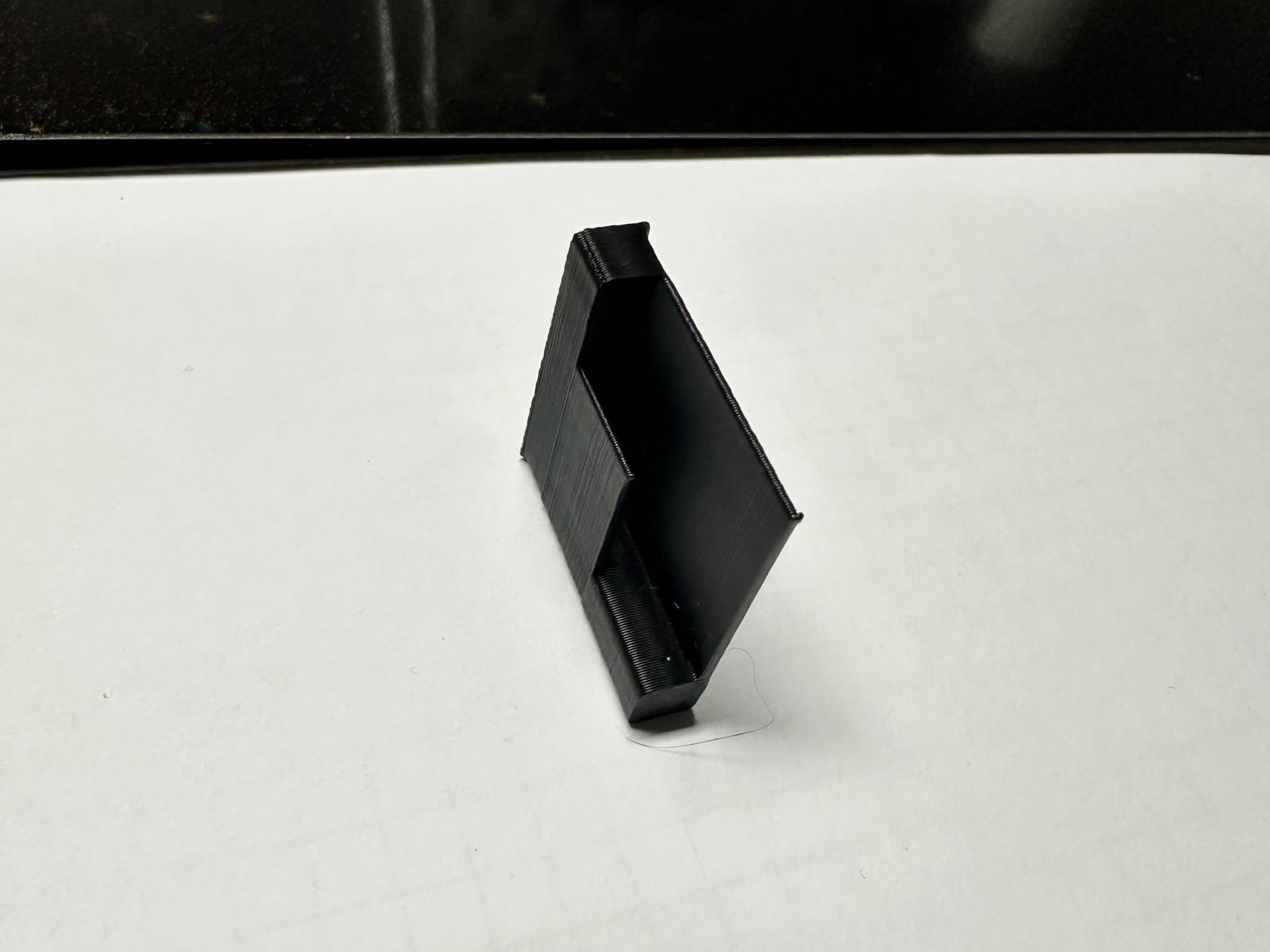 Giá Đỡ Tấm In Dùng Để Dán Tường