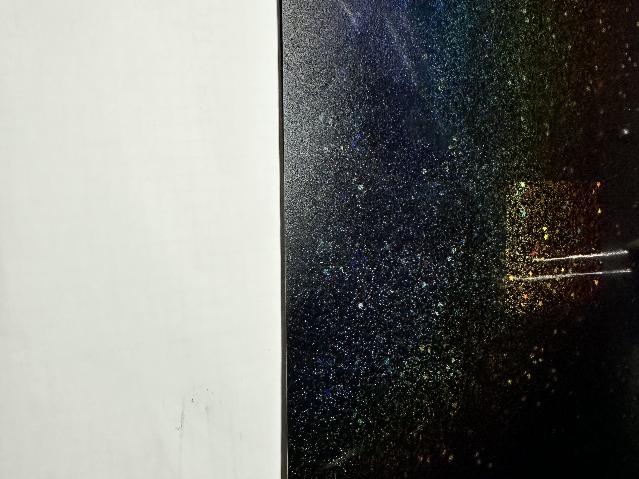 Giá Đỡ Tấm In Dùng Để Dán Tường