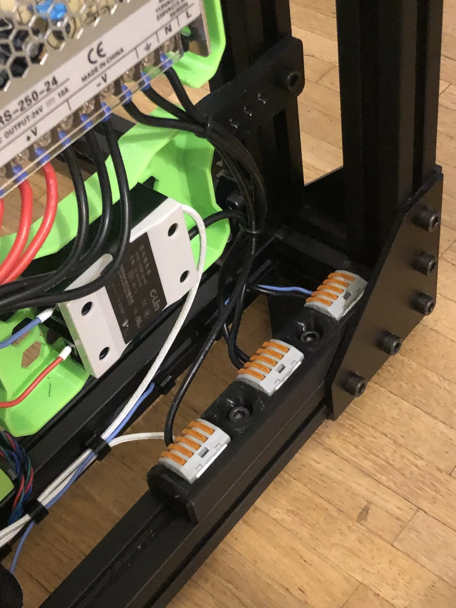 Tiêu đề Gắn cho ba bộ chia nguồn WAGO cho profile khe nhôm 3030 Tó