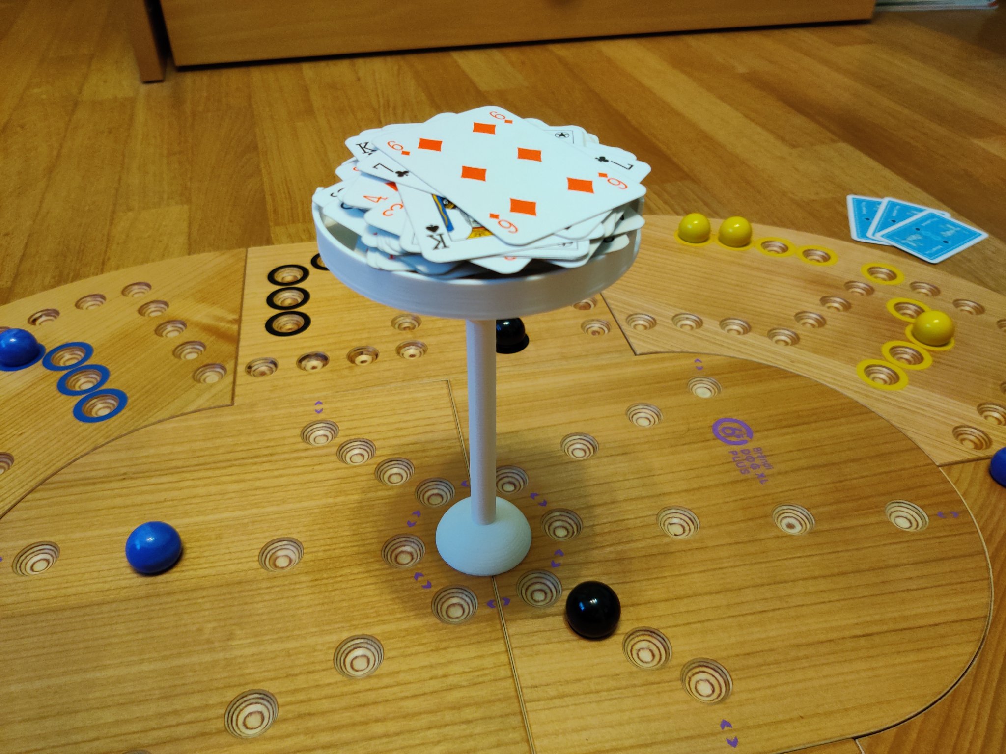 Brändi Dog XL Plus: Card platform