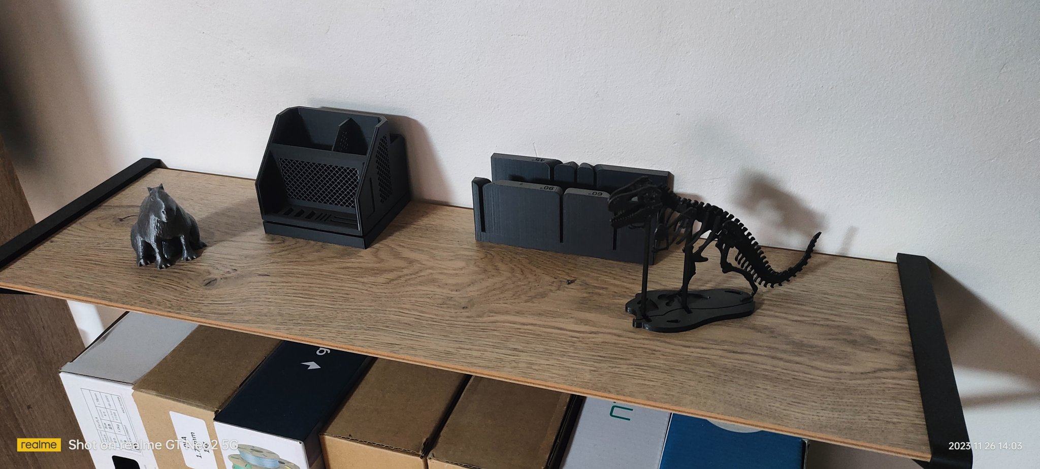 Tiêu đề Parketová polica Tóm tắt Po parketovaní mi ostali doma nejak