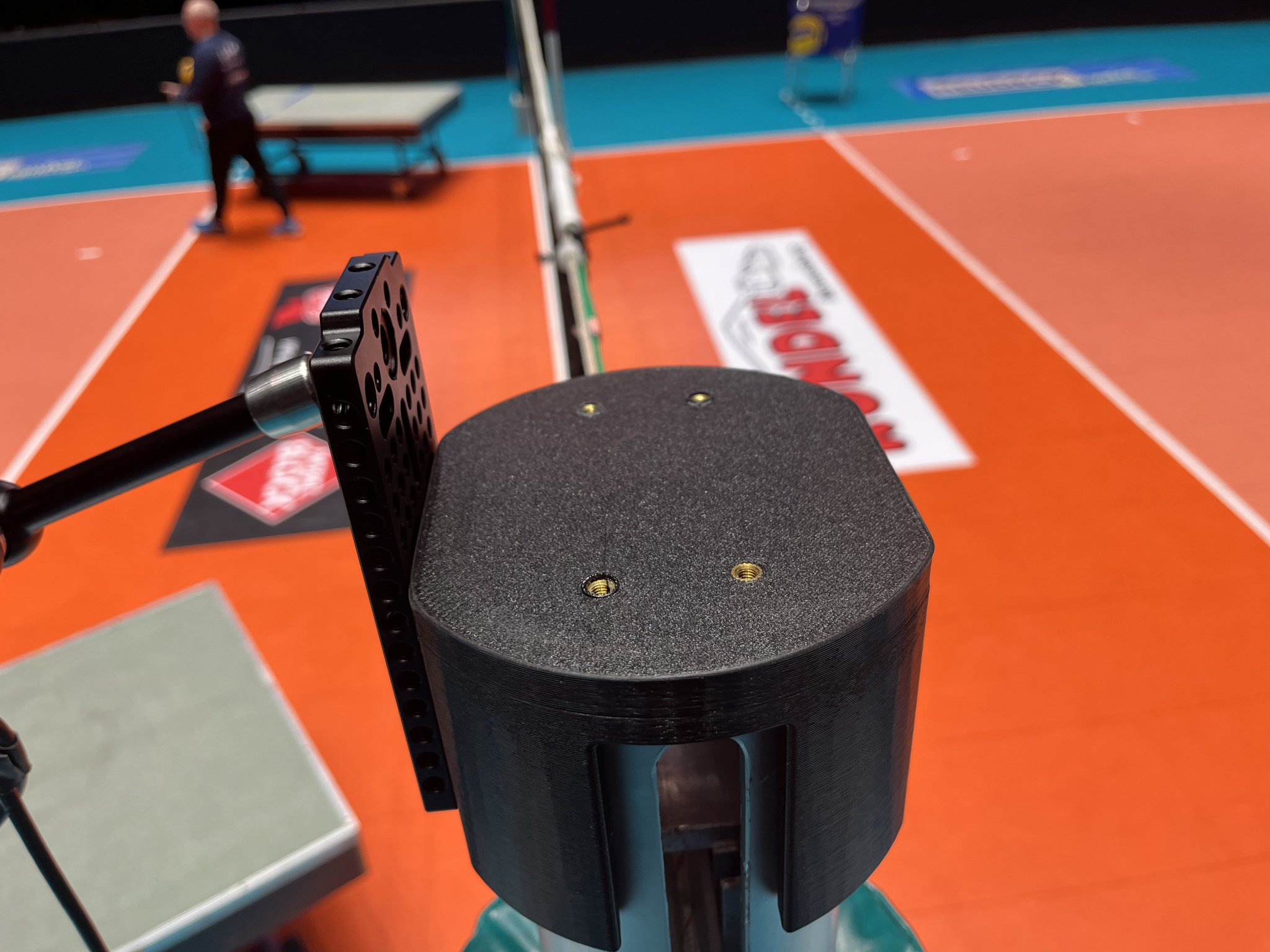 Tiêu đề Pfostenschuh für Netzkamera Volleyball Tóm tắt Vereinfachte M