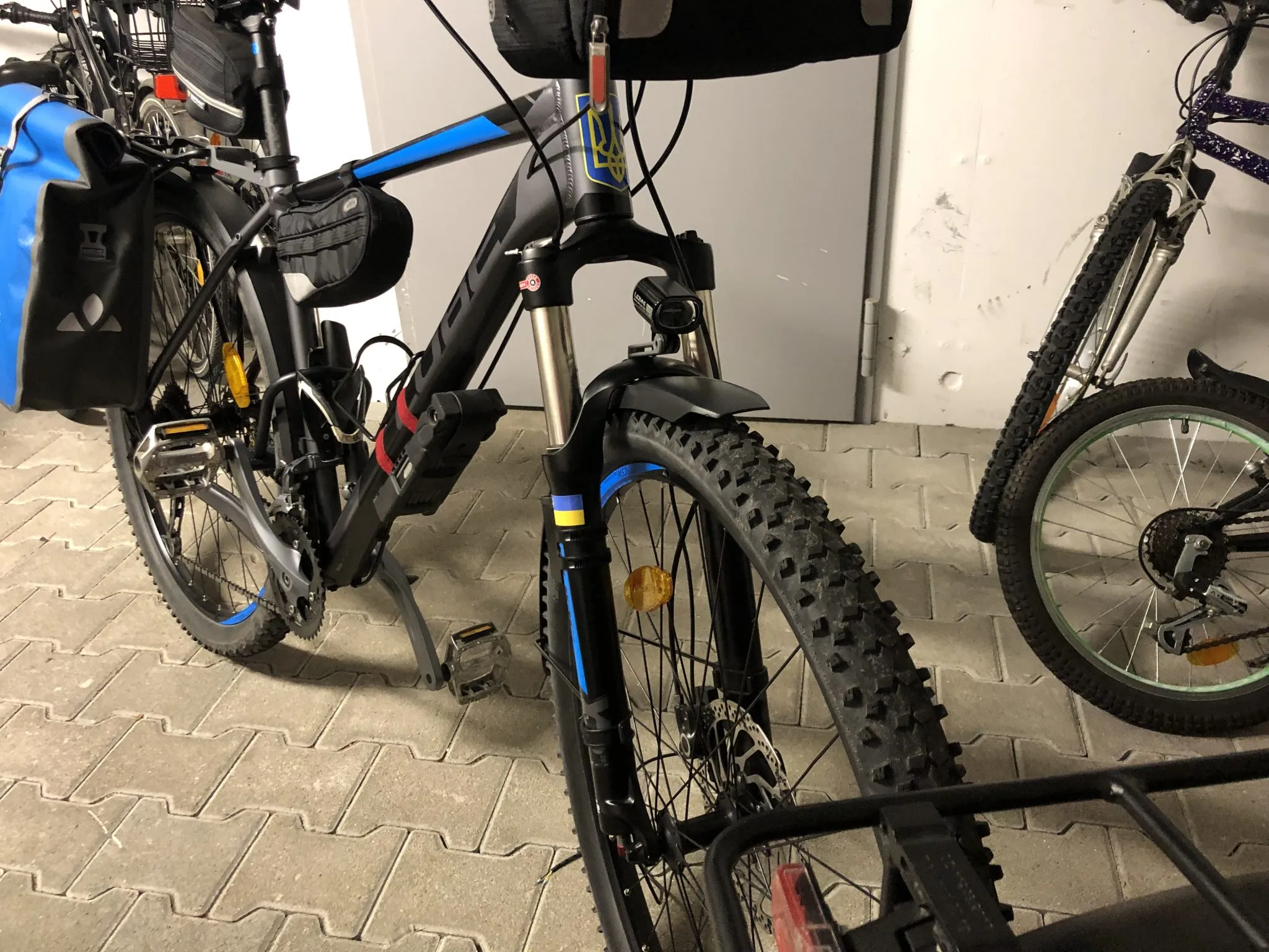 Tiêu đề Giá đỡ dài cho đèn pha xe đạp Tóm tắt Giá đỡ dà