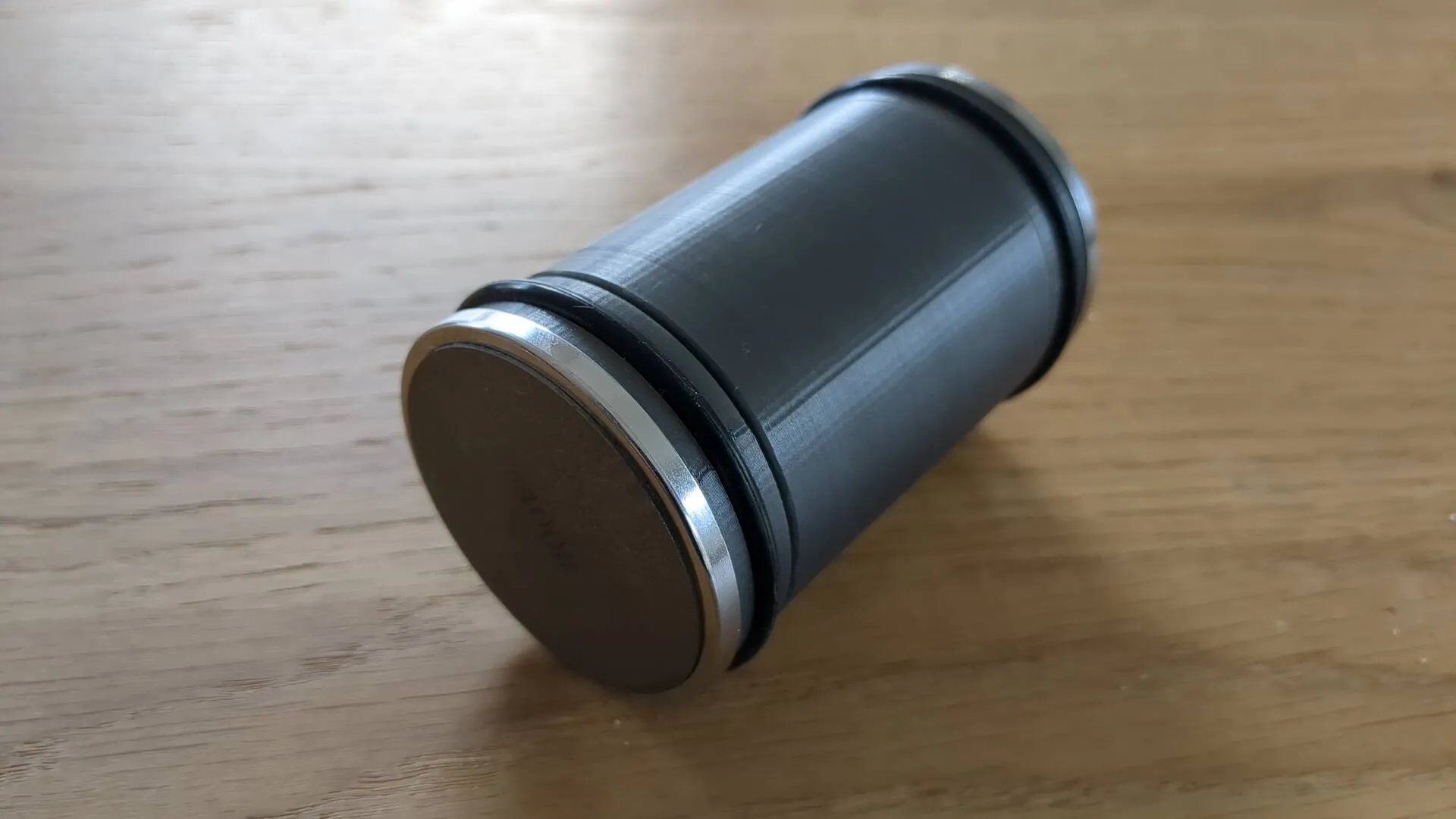 Tiêu đề Máy mài cán Rollschleifer Tóm tắt Một máy mài lăn đ