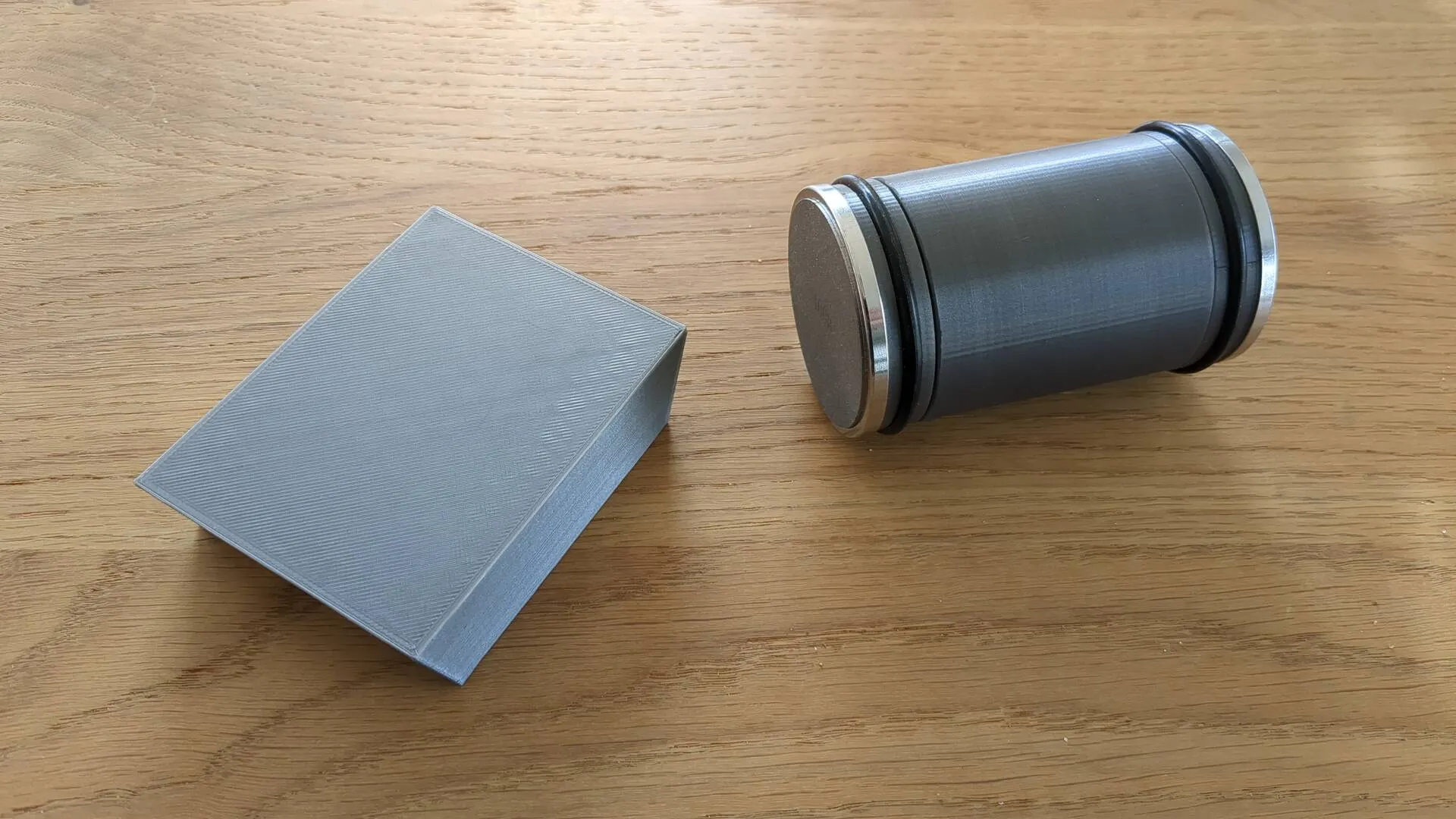 Tiêu đề Máy mài cán Rollschleifer Tóm tắt Một máy mài lăn đ