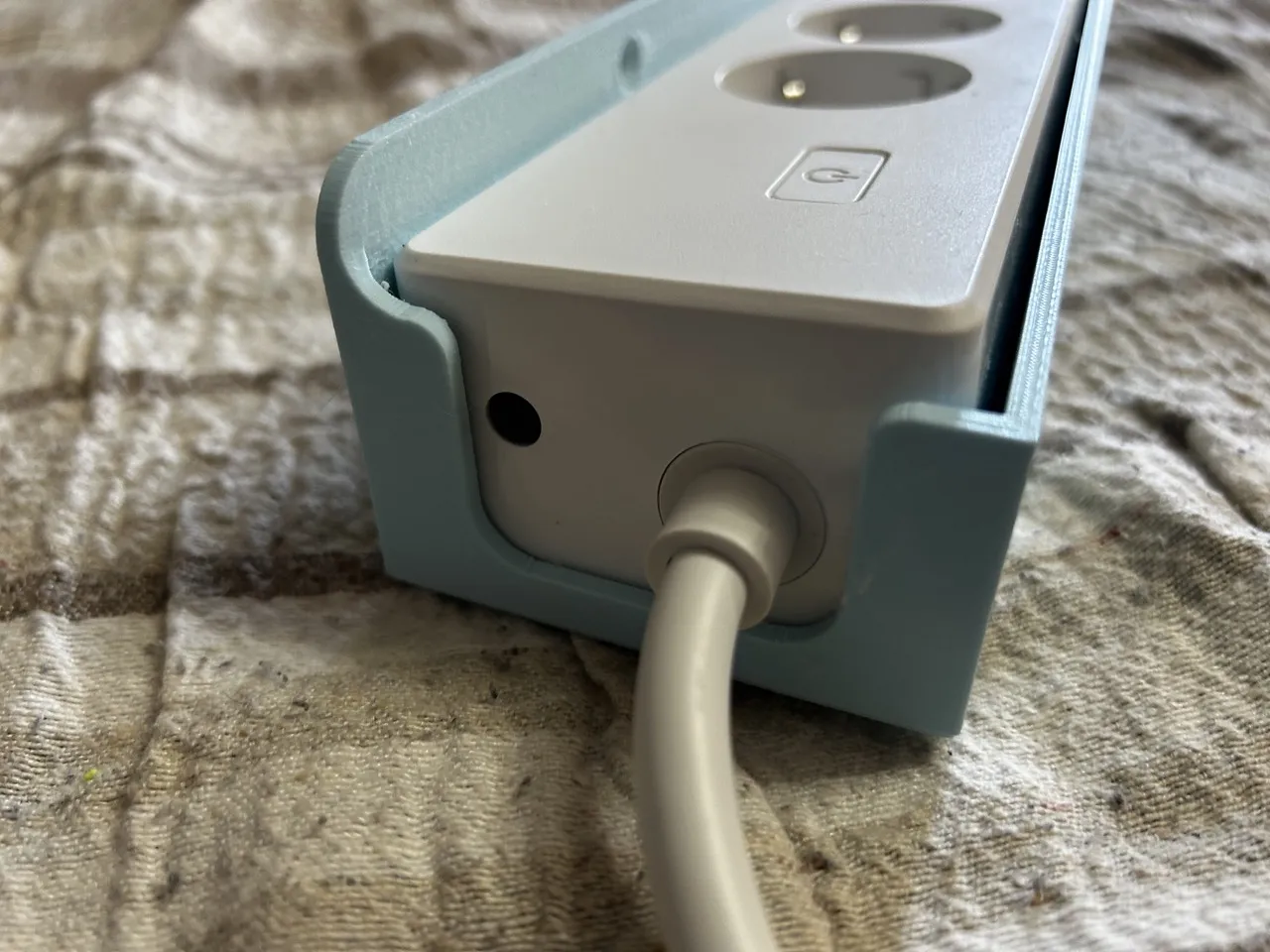 Giá đỡ ổ cắm điện thông minh Meross