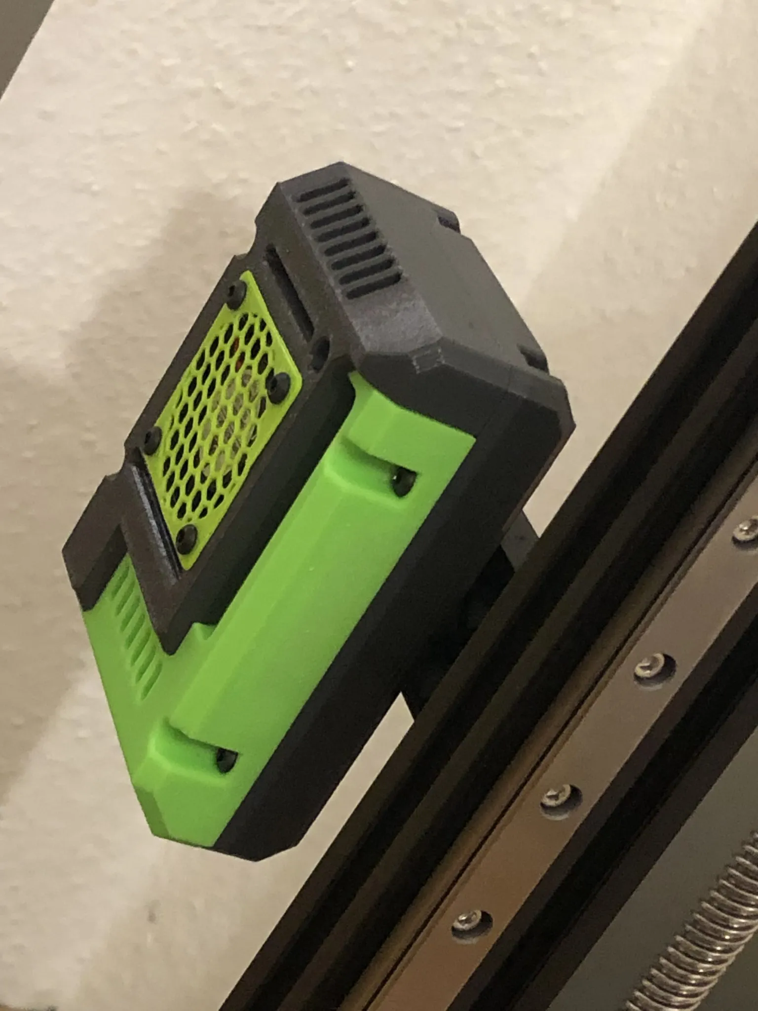 Arm to hold Raspberry Pi on Anet AM8 2040 profile