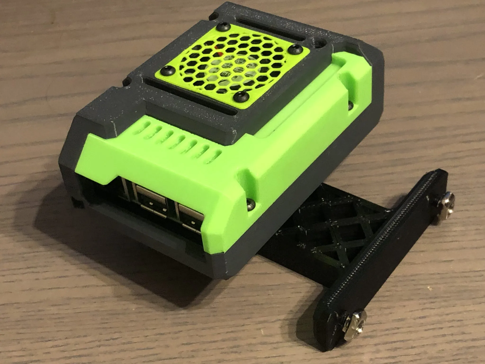 Arm to hold Raspberry Pi on Anet AM8 2040 profile