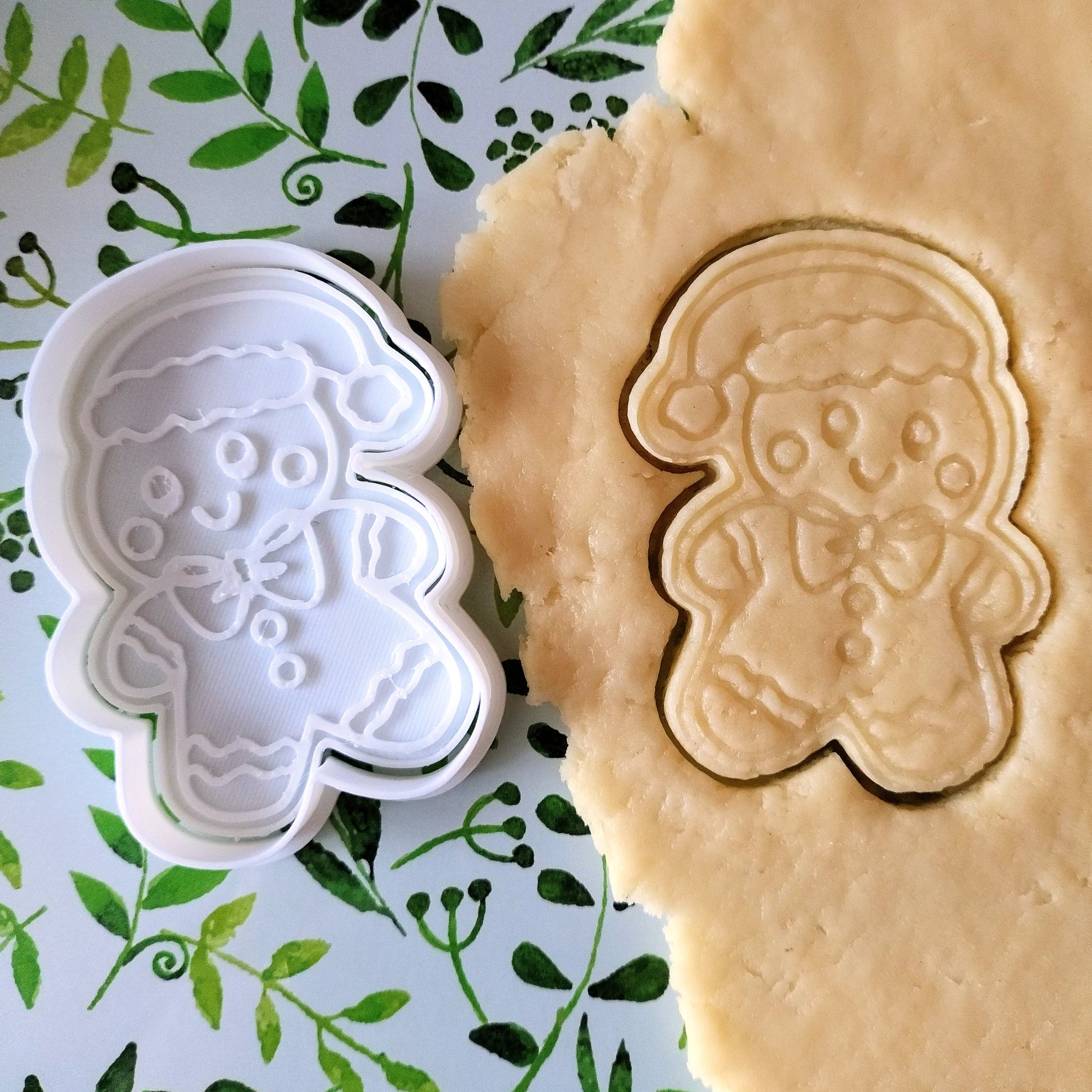 Khuôn Cắt & Đóng Dấu Bánh Gừng Giáng Sinh Hình Người Có Mũ Ông Già Noel