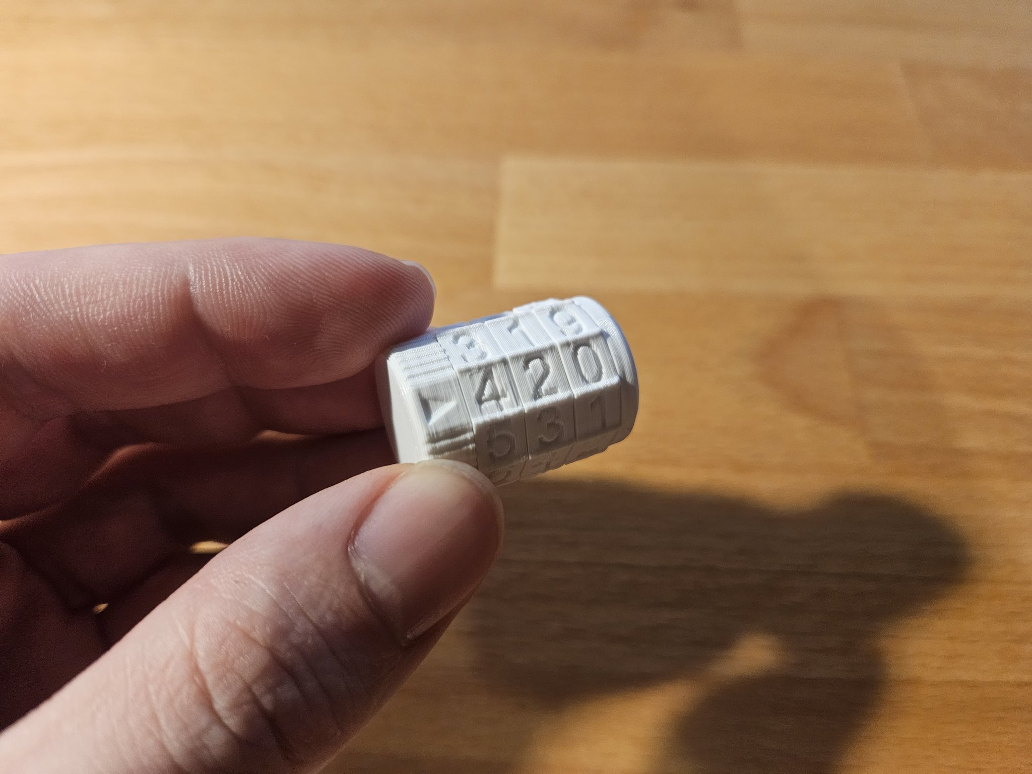 Tiêu đề Bộ đếm 3 chữ số Snappy Tóm tắt Một bộ đếmngư