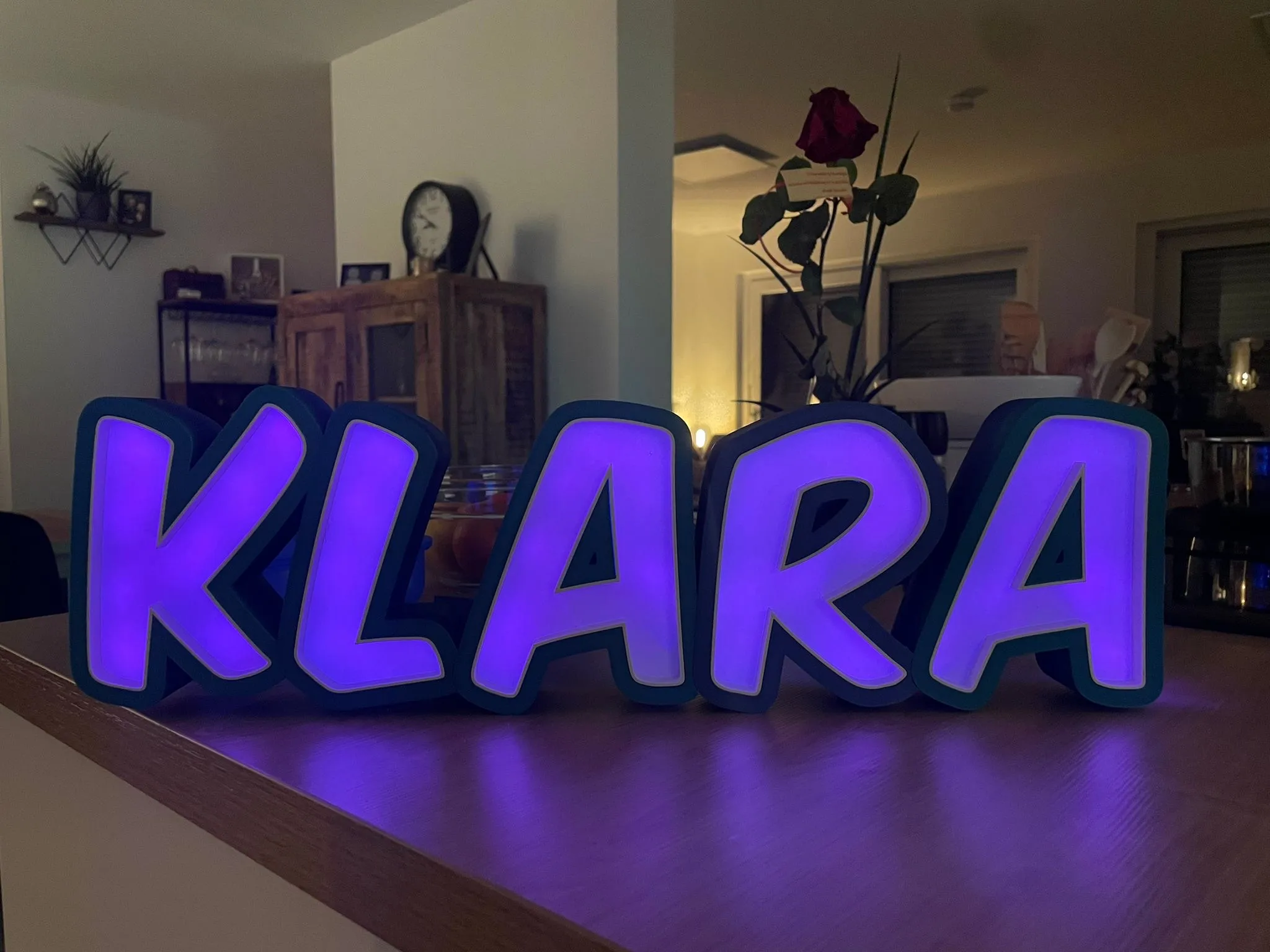 Tiêu đề LED Leuchtbox Namenslampe Tóm tắt LED Buchstabenlampe KLARA D