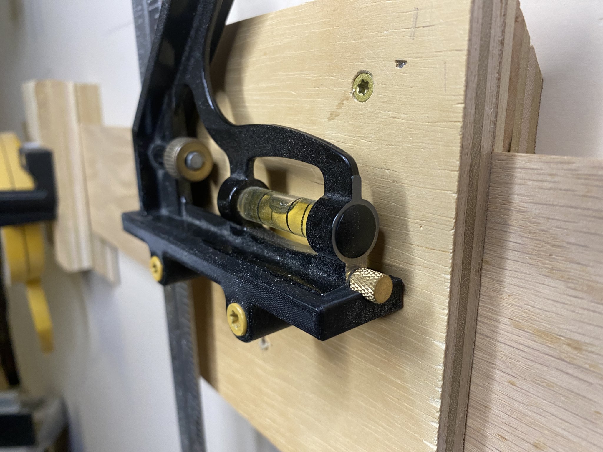 Tiêu đề Giá đỡ hình vuông kết hợp Tóm tắt Giá treo tường